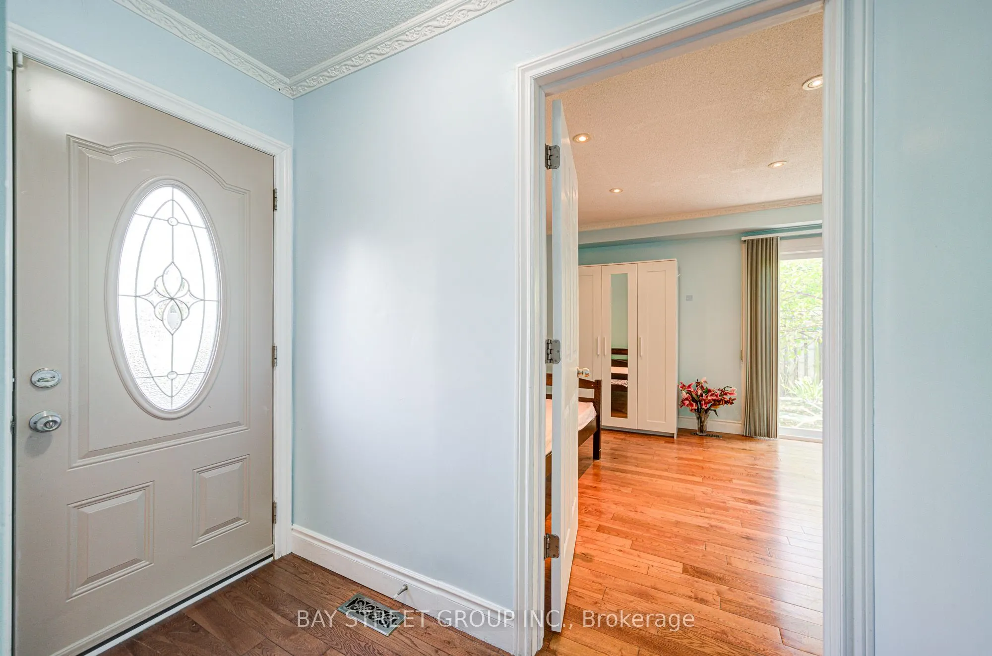 572 Rideau Gate