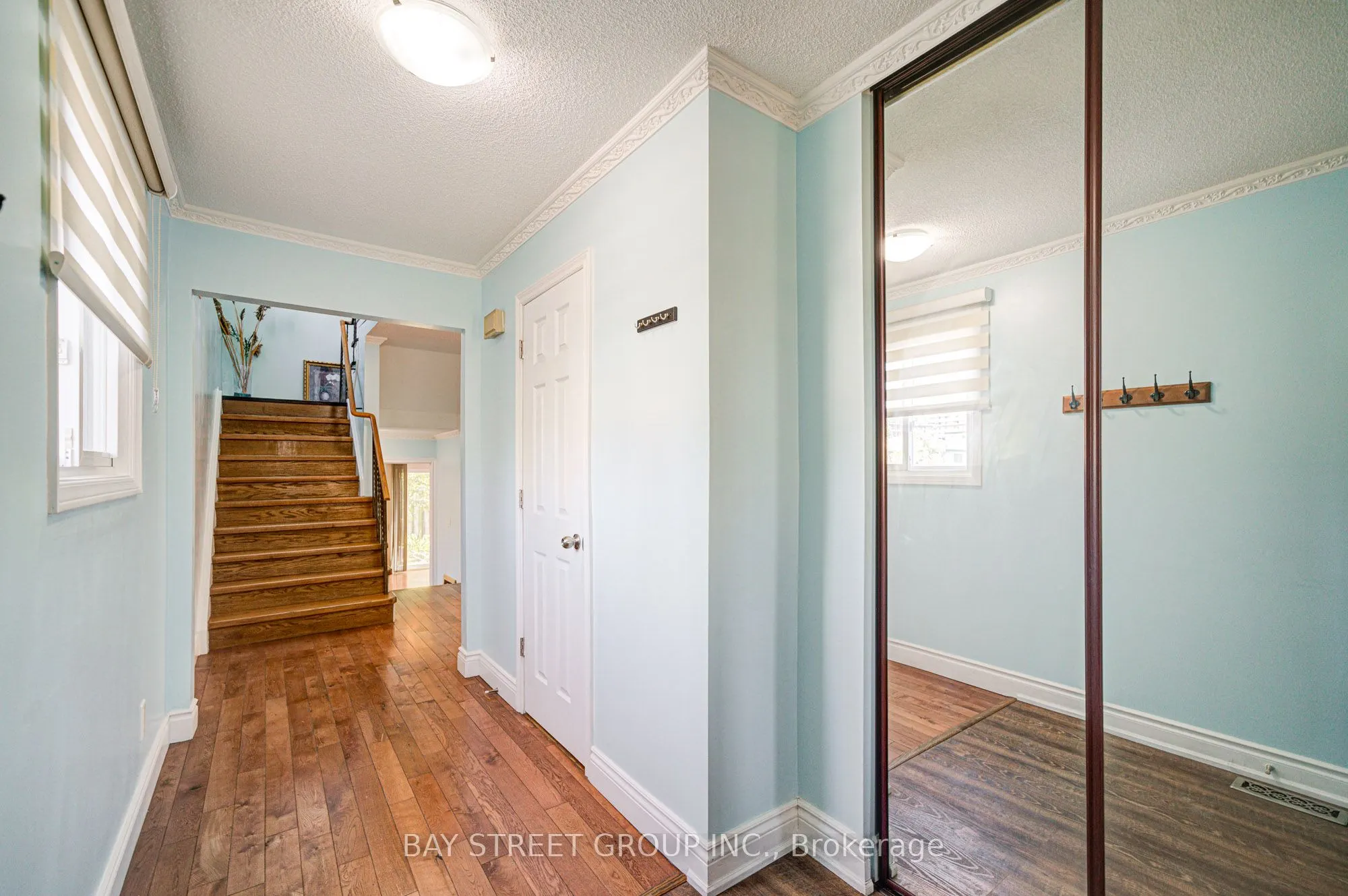 572 Rideau Gate