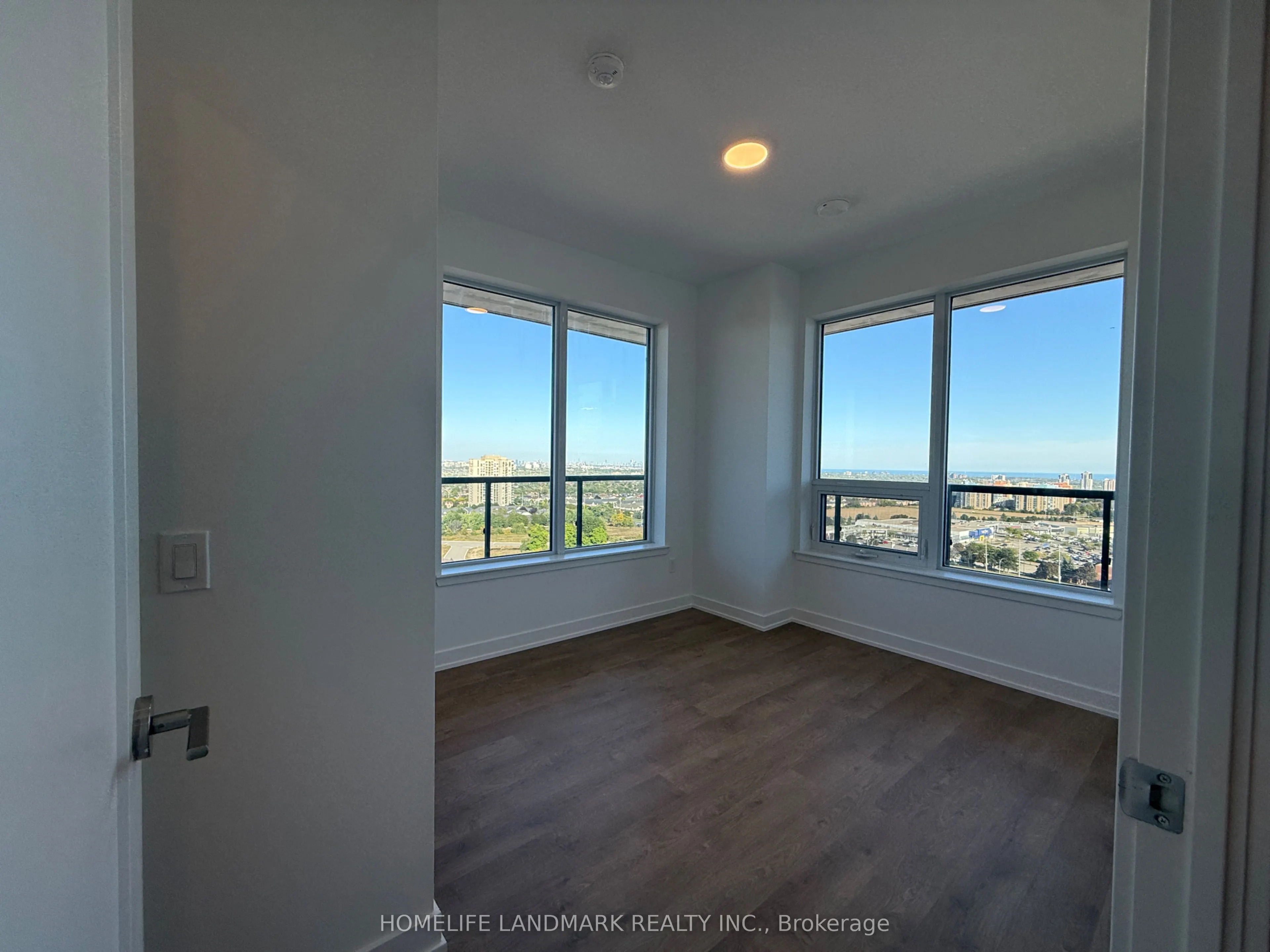 5105 Hurontario Street, #1702