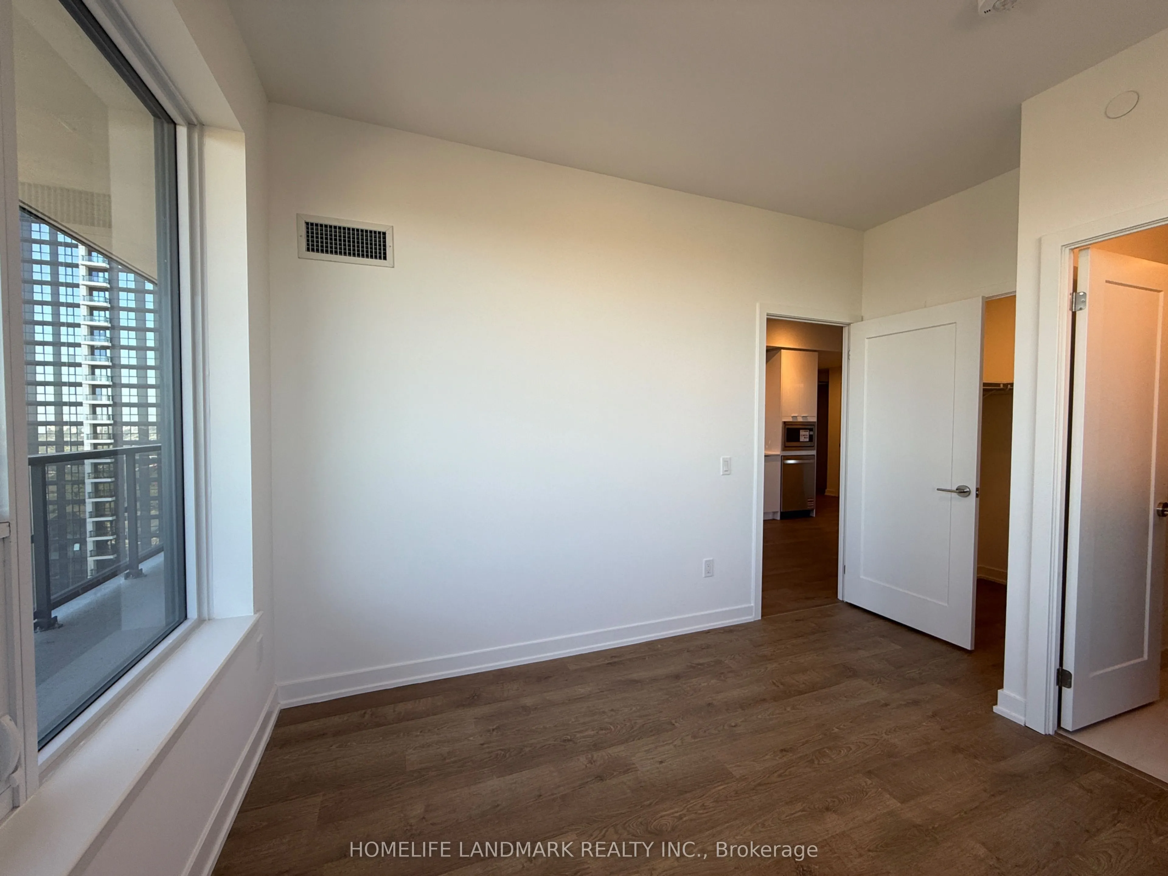 5105 Hurontario Street, #1702