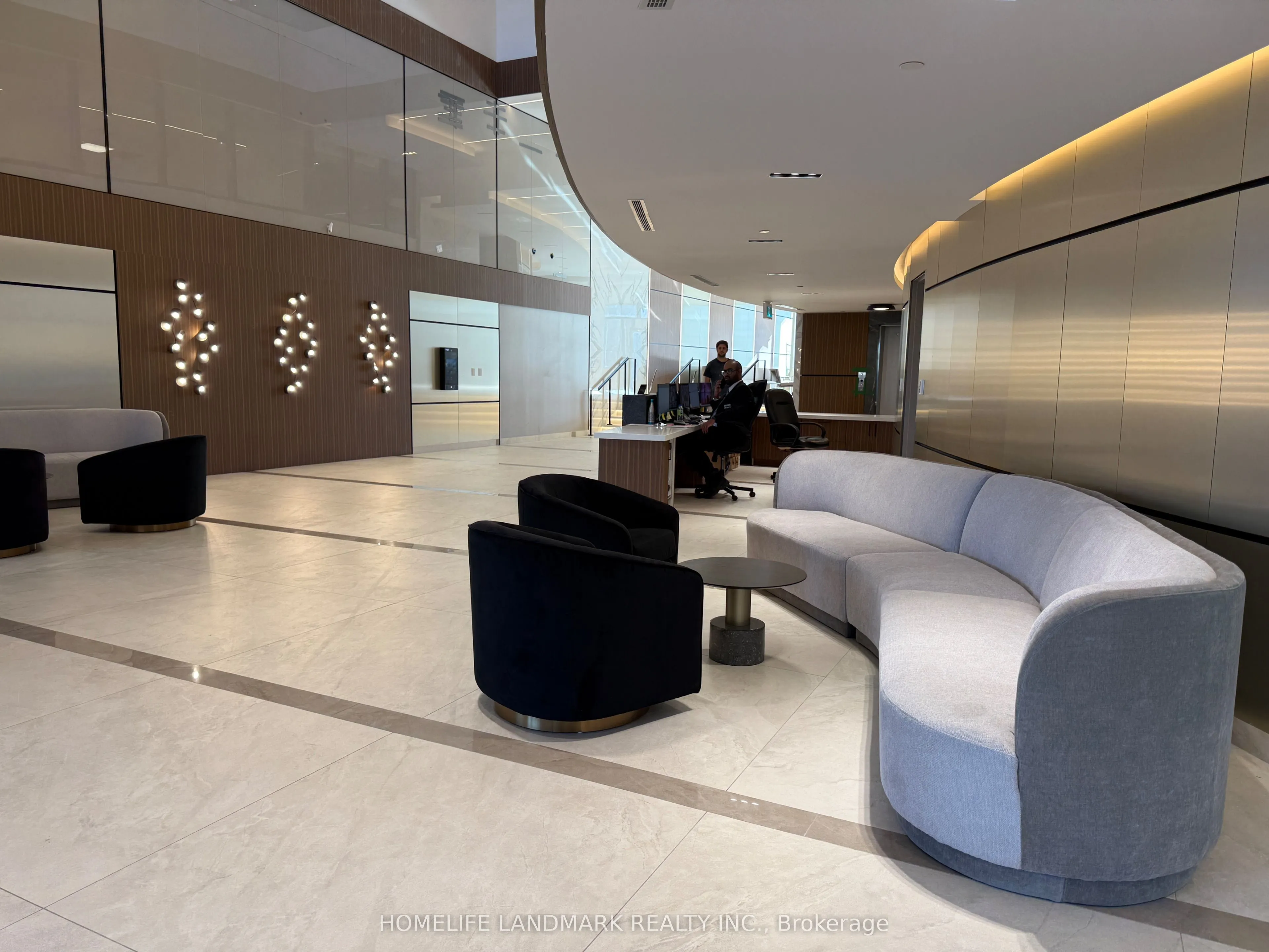 5105 Hurontario Street, #1702