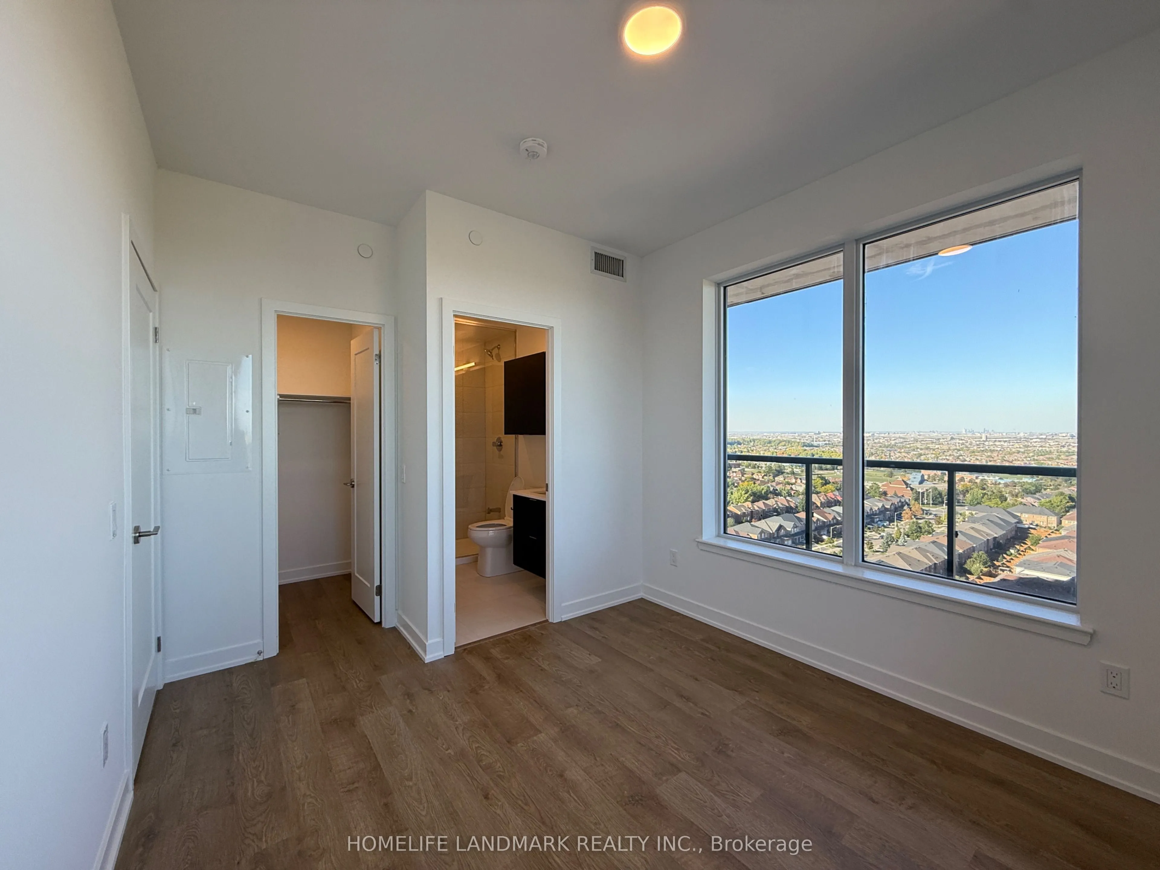 5105 Hurontario Street, #1702