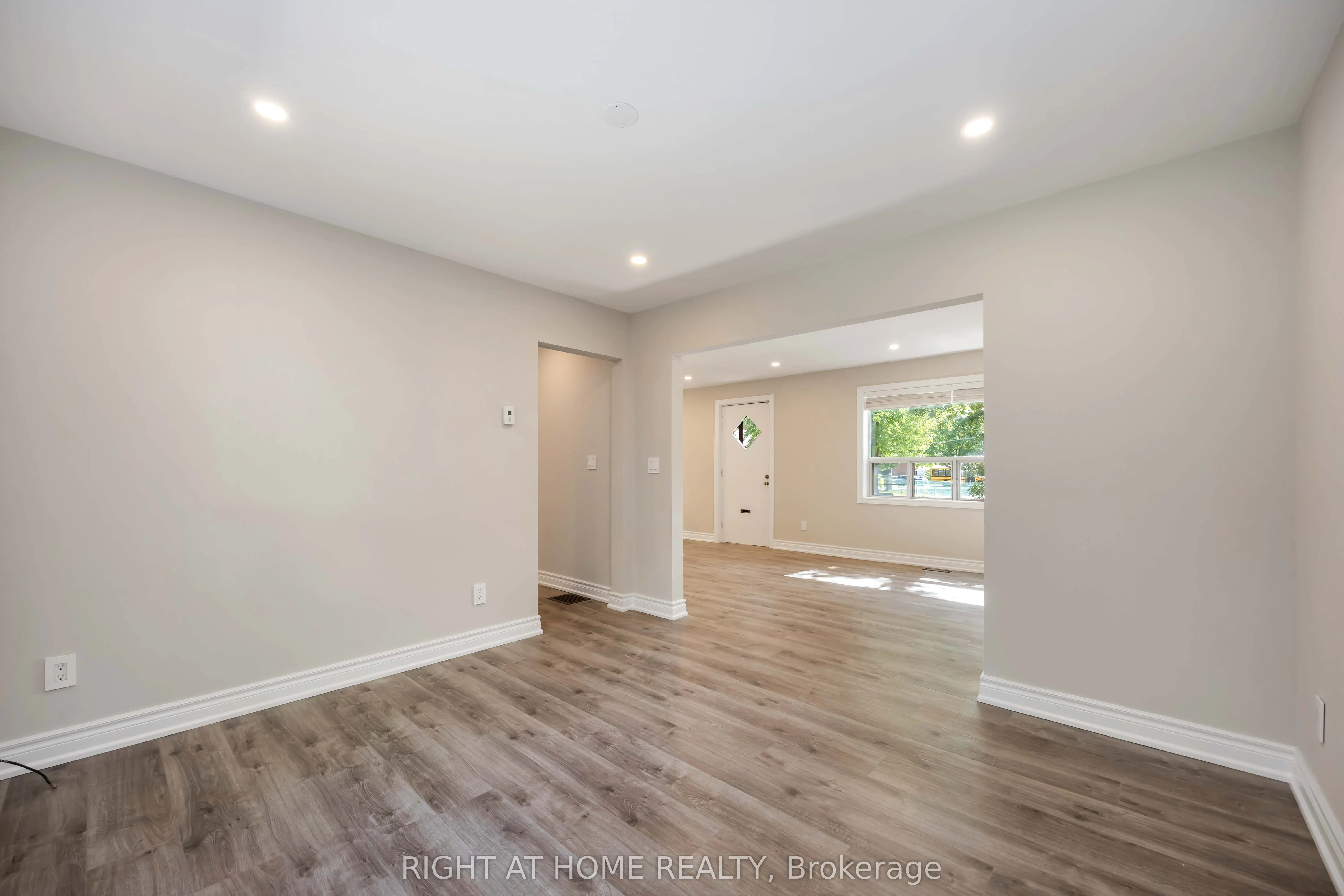 12 Rosalie Avenue N