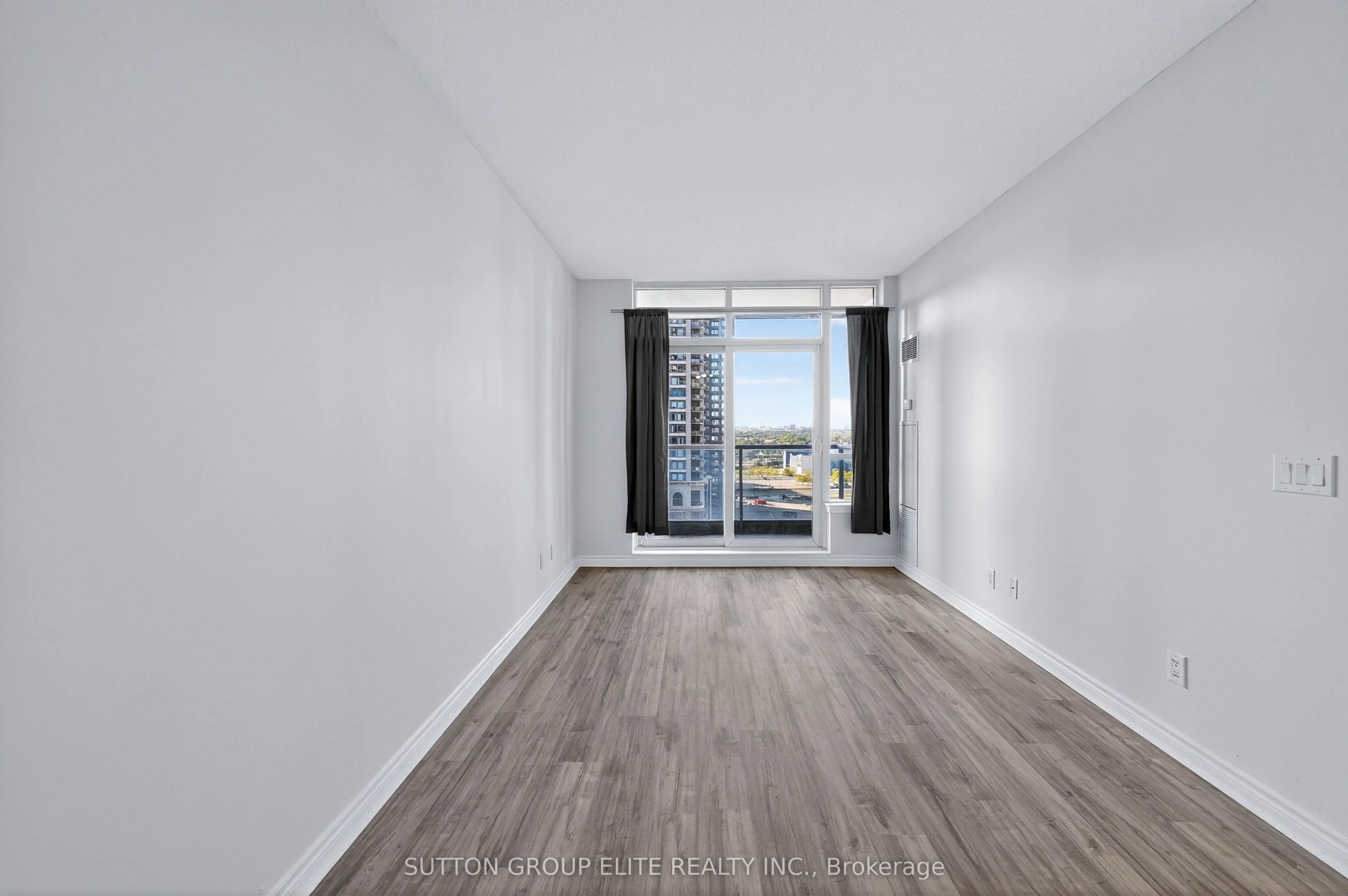 388 Prince Of Wales Drive, #1407