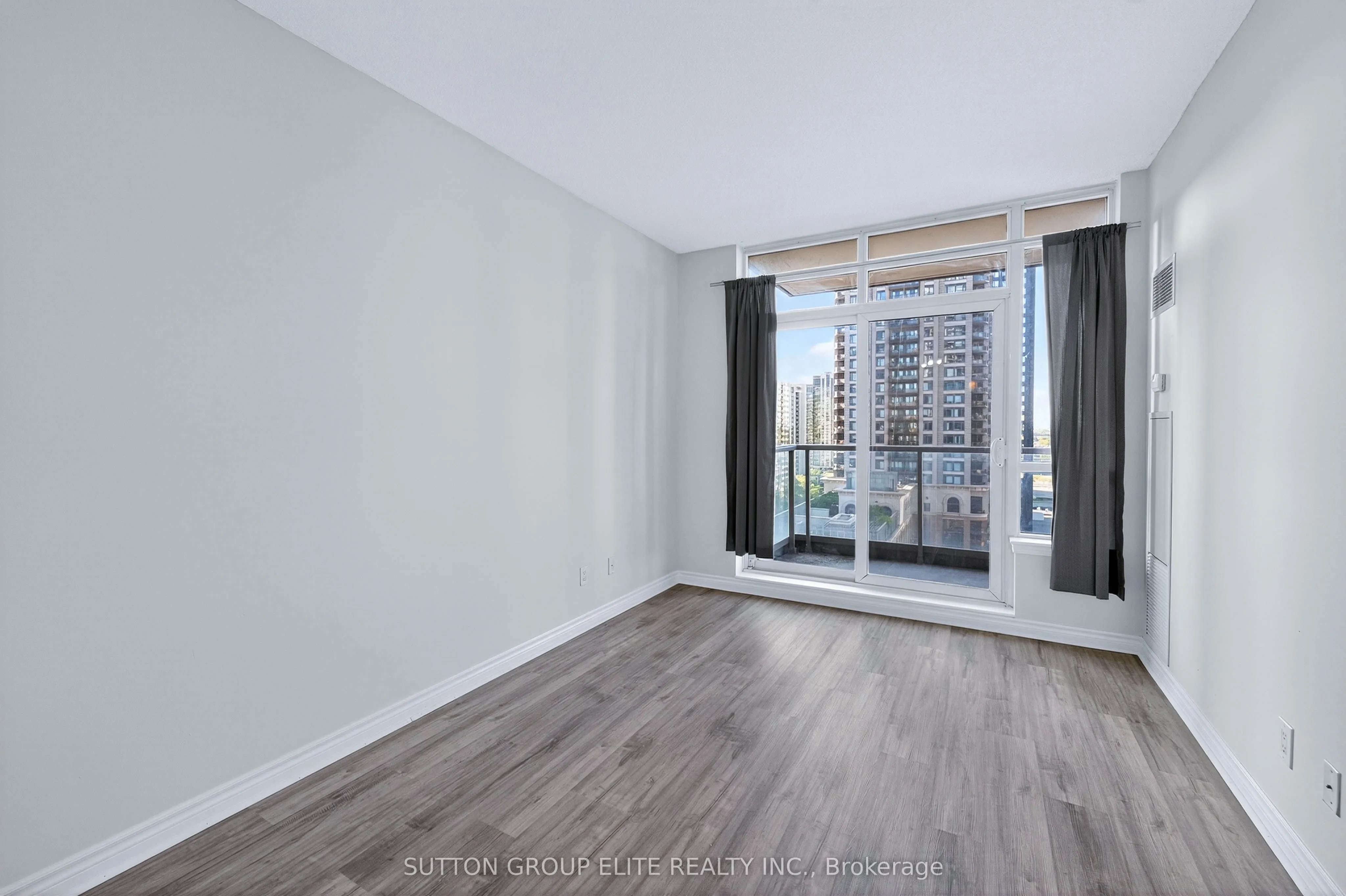 388 Prince Of Wales Drive, #1407