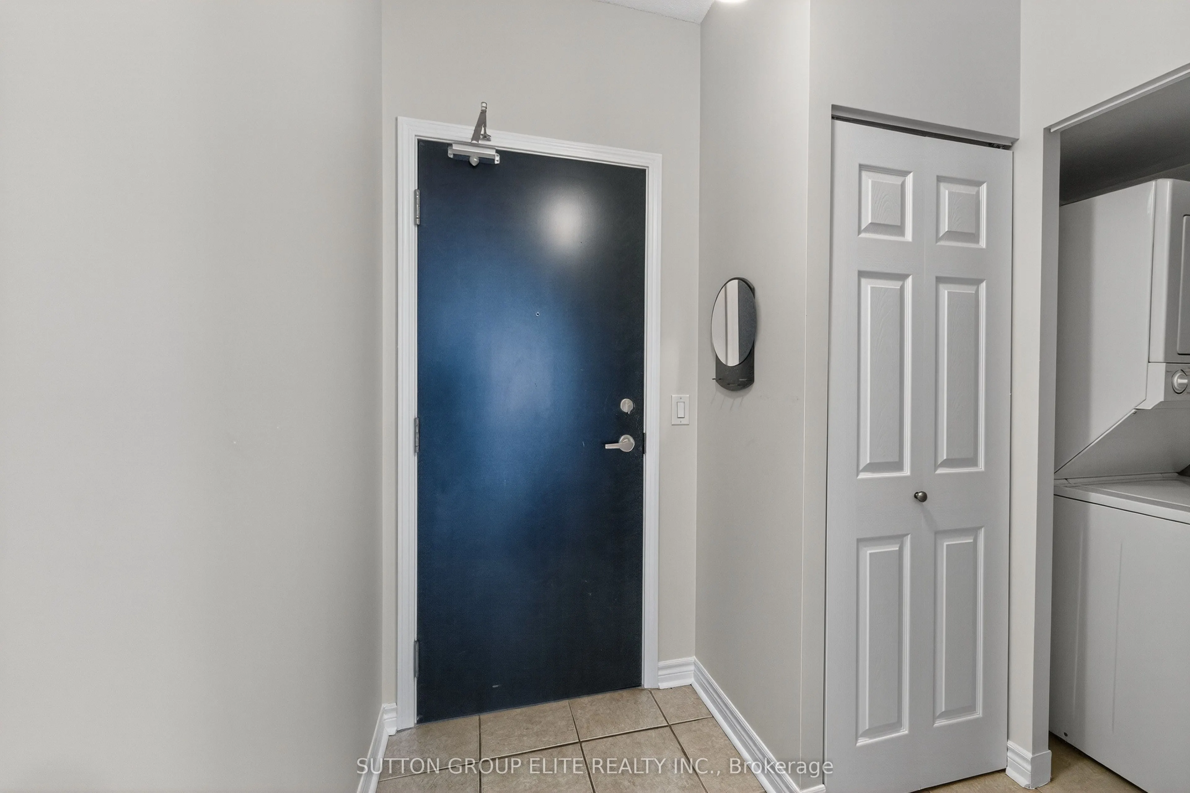 388 Prince Of Wales Drive, #1407