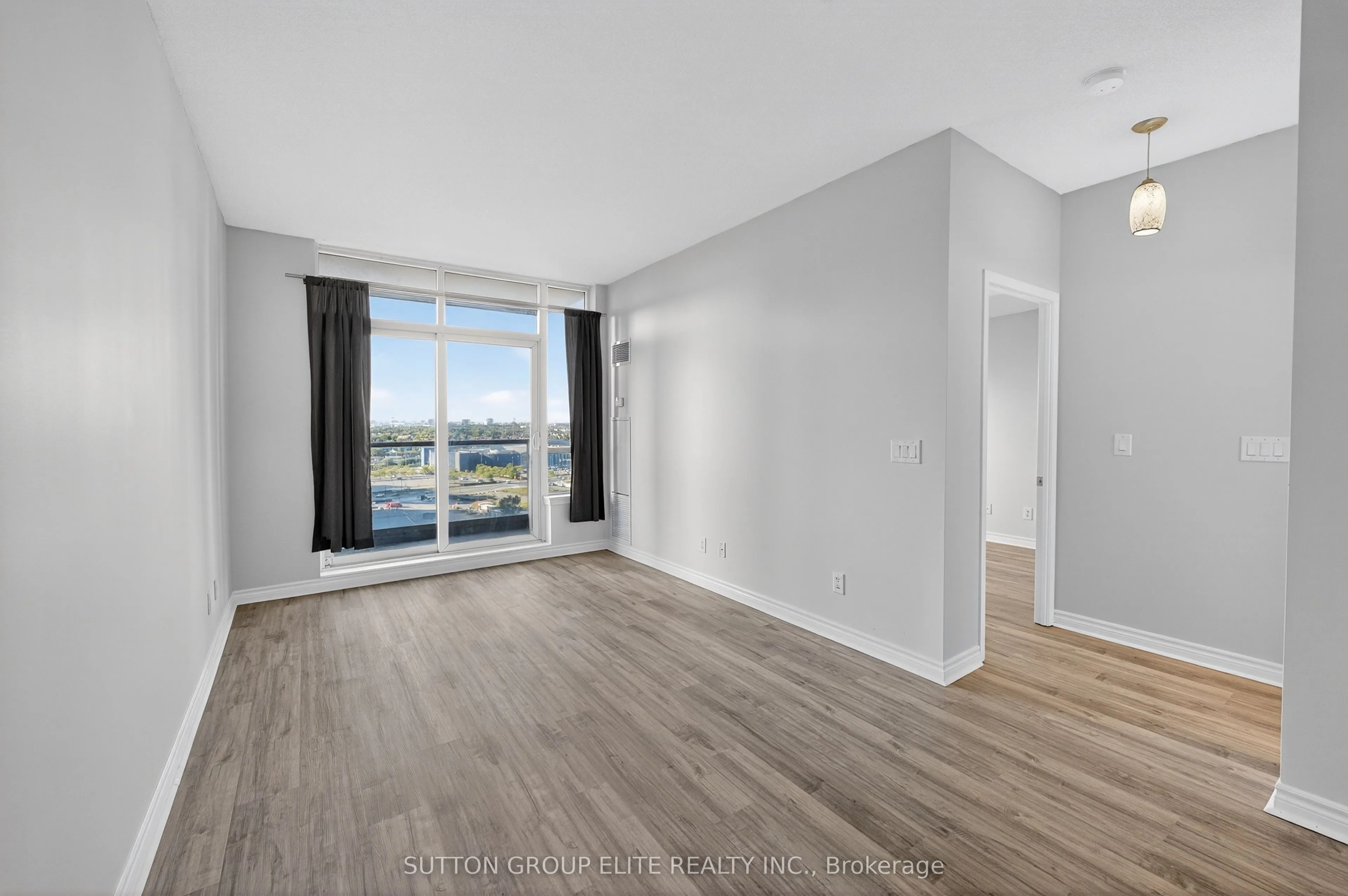 388 Prince Of Wales Drive, #1407