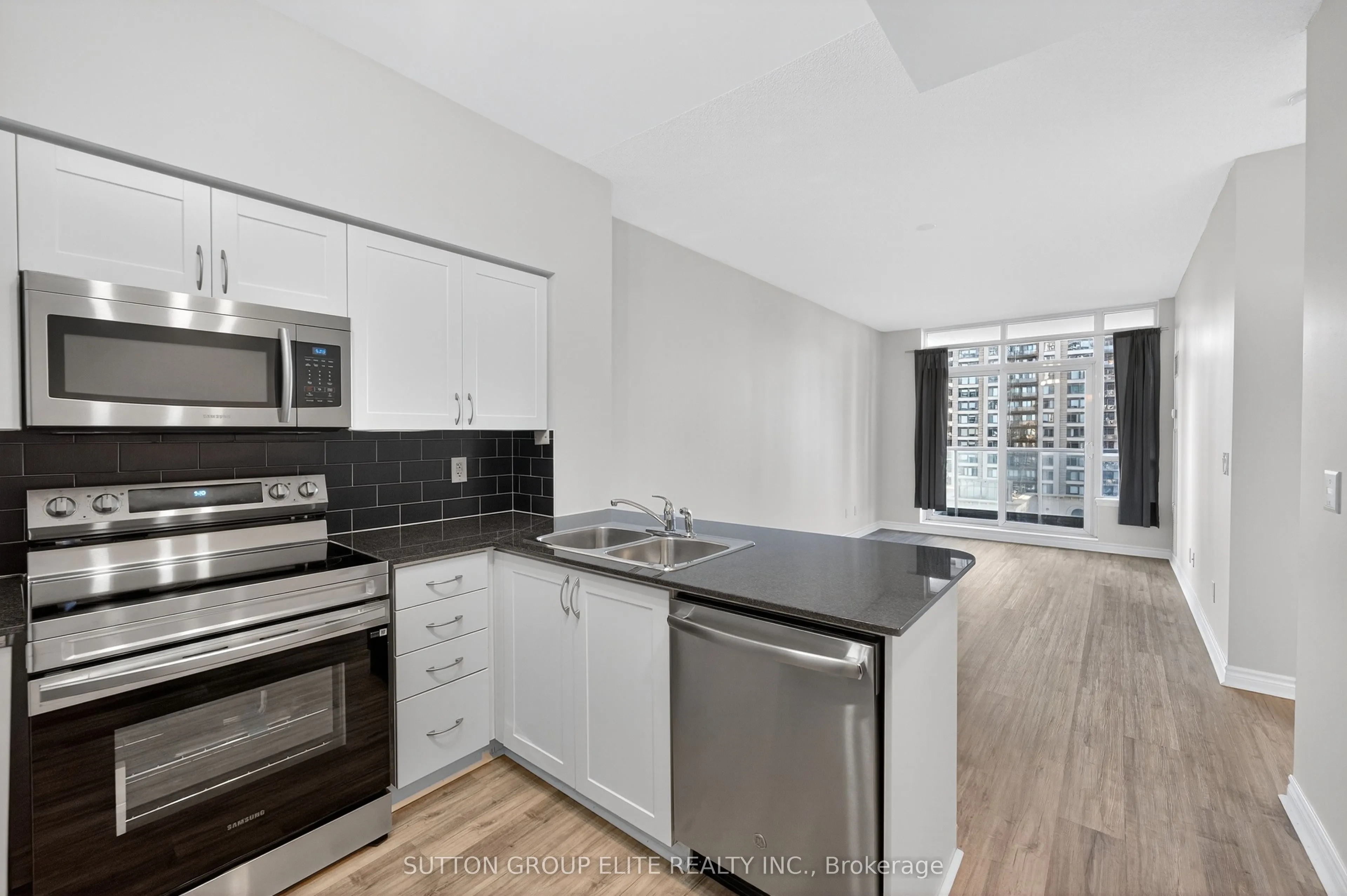 388 Prince Of Wales Drive, #1407