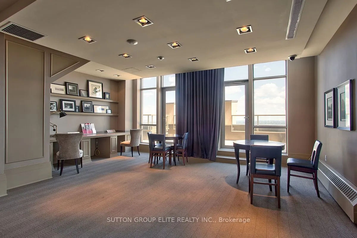 388 Prince Of Wales Drive, #1407