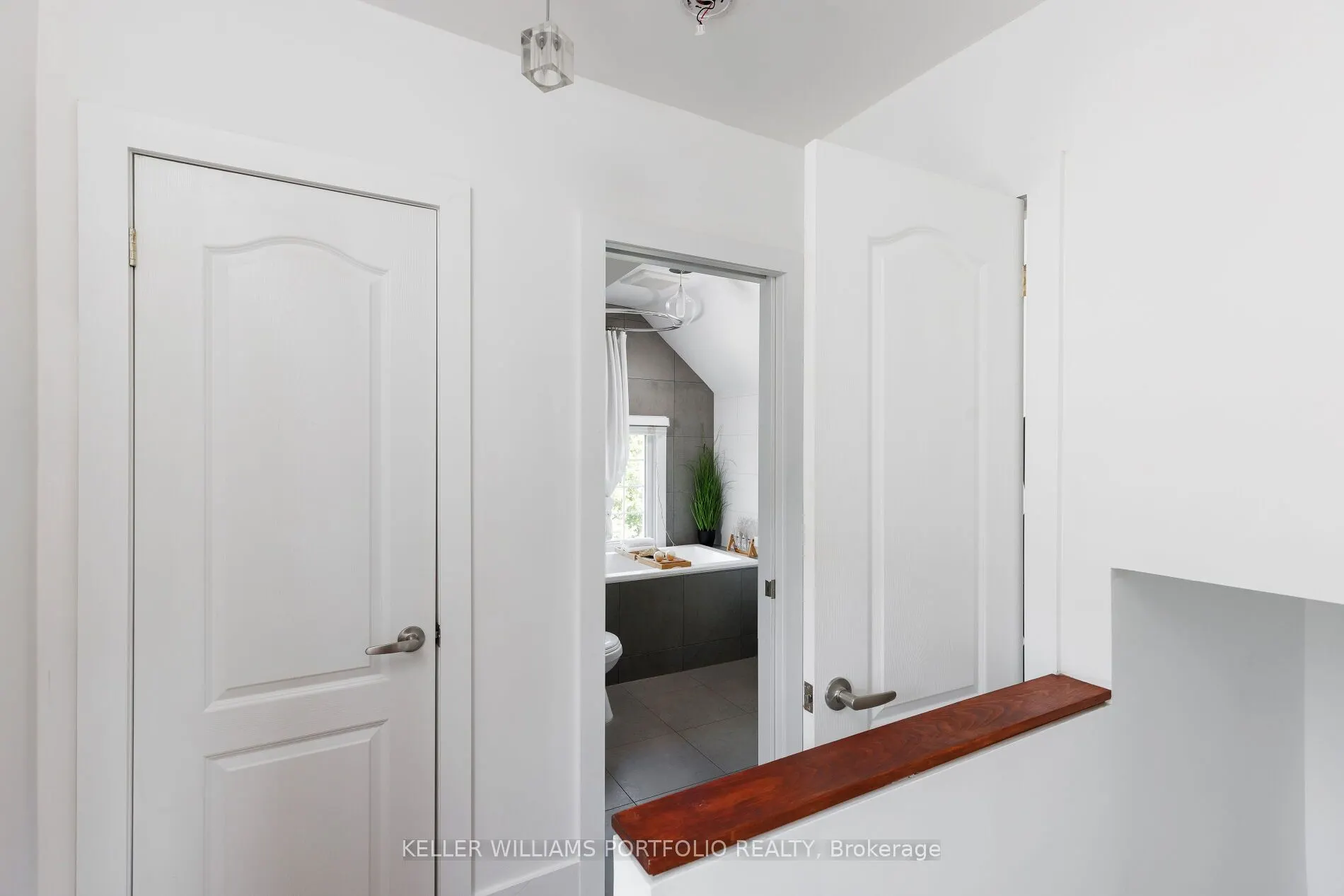 77 Hook Avenue