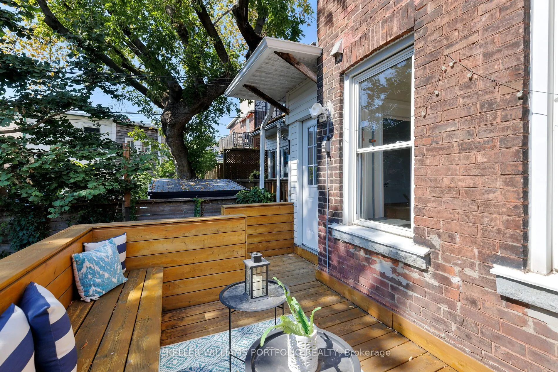 77 Hook Avenue