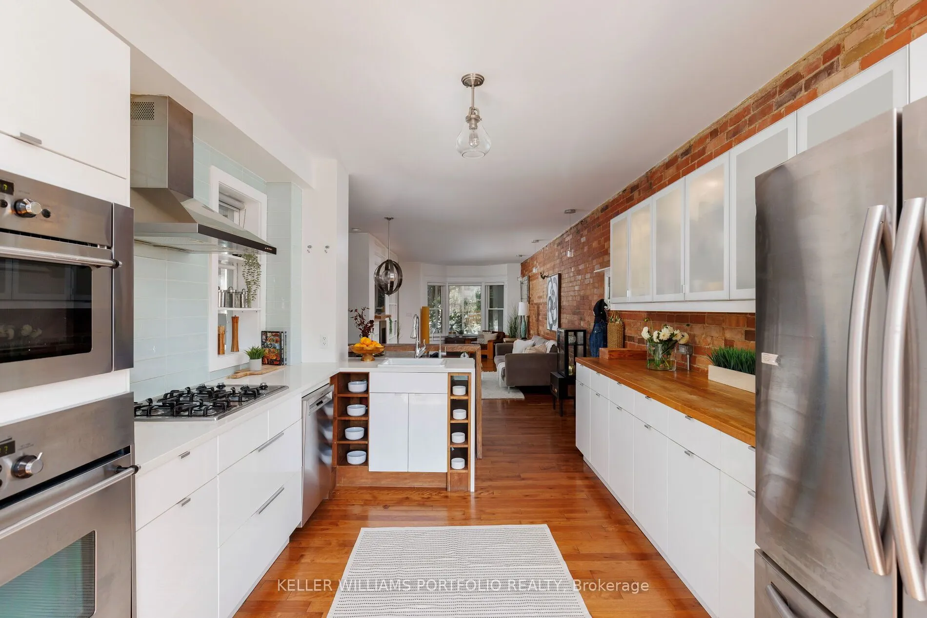77 Hook Avenue