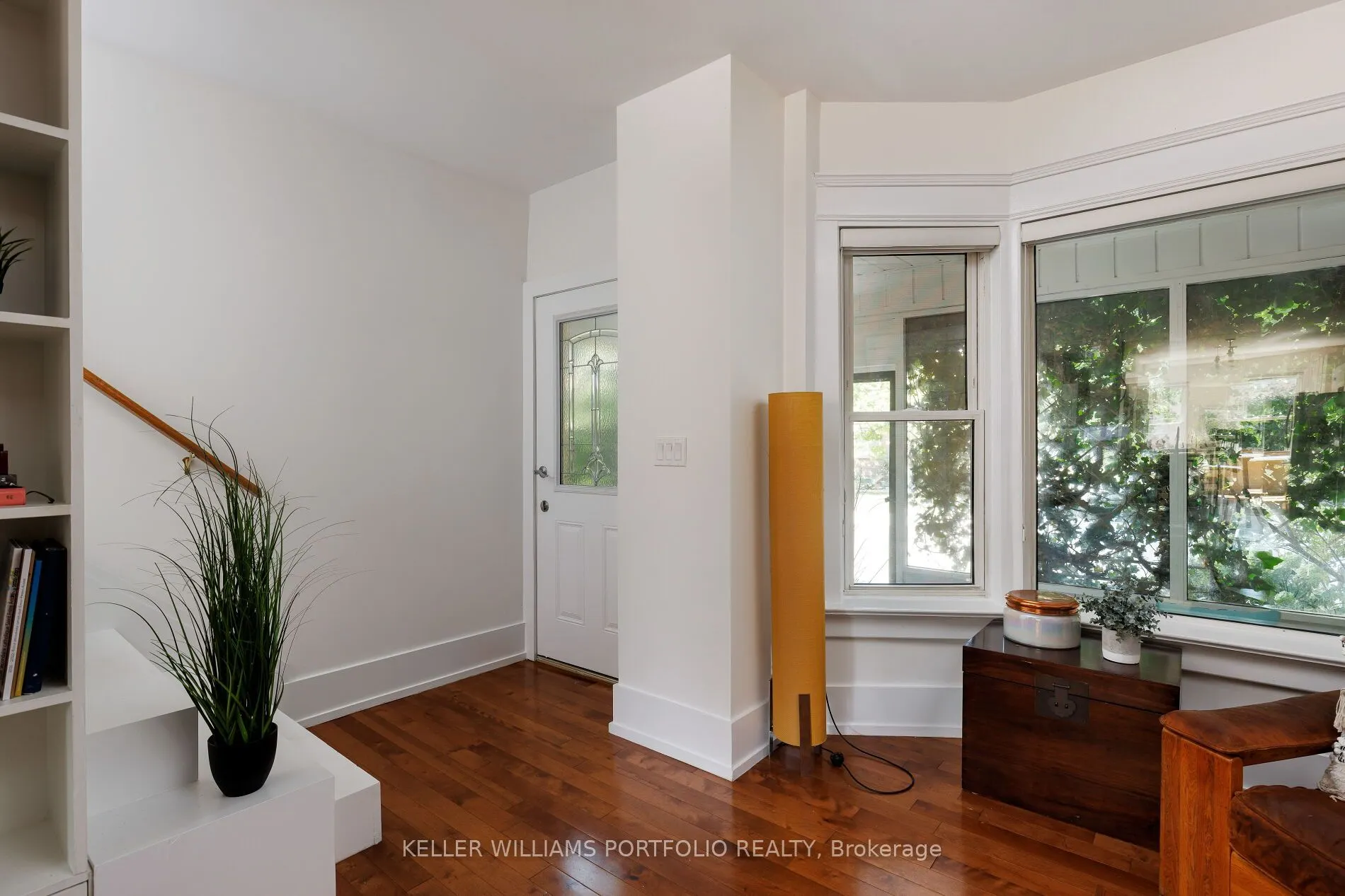 77 Hook Avenue
