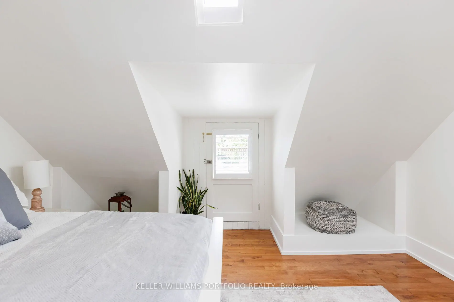 77 Hook Avenue