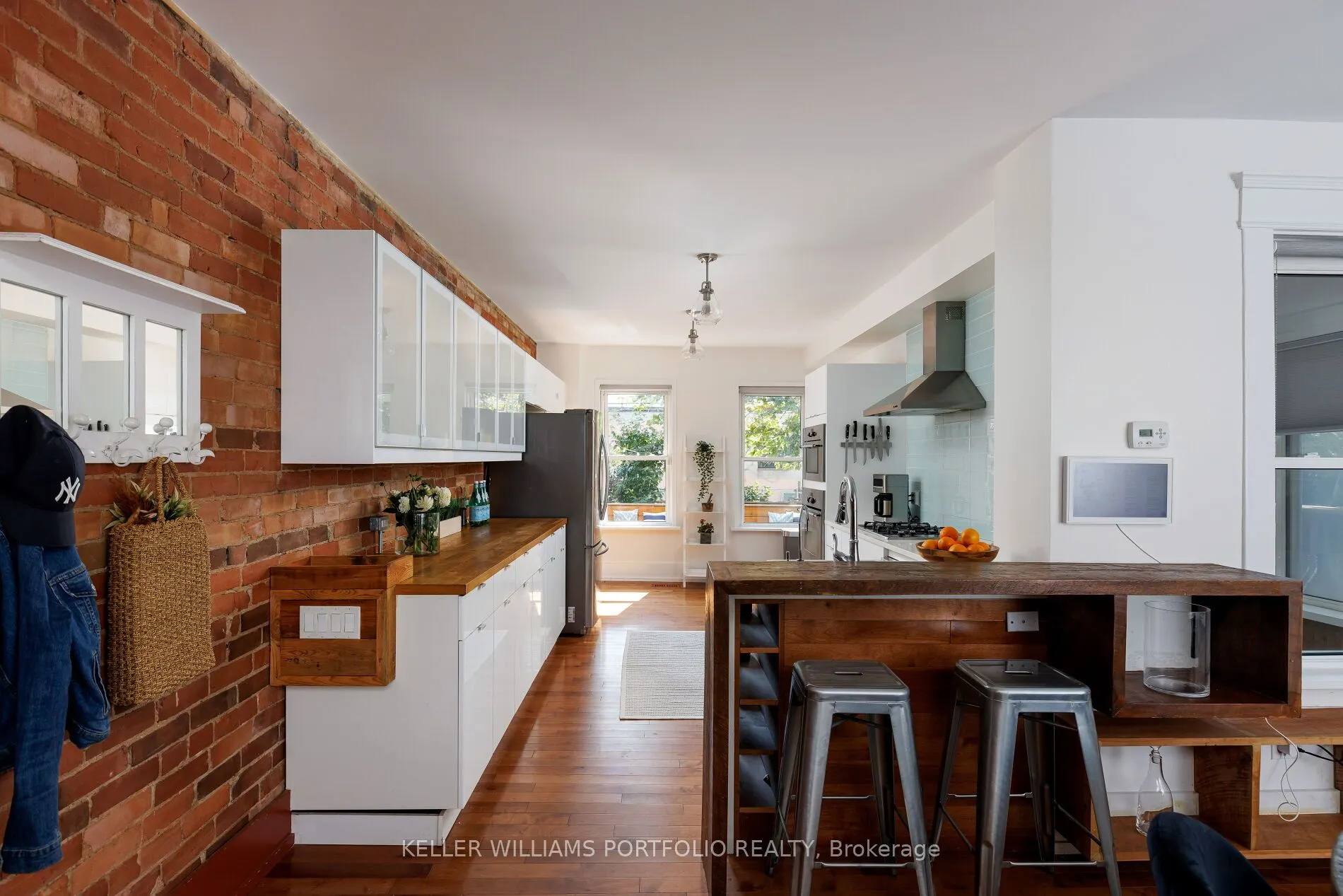 77 Hook Avenue