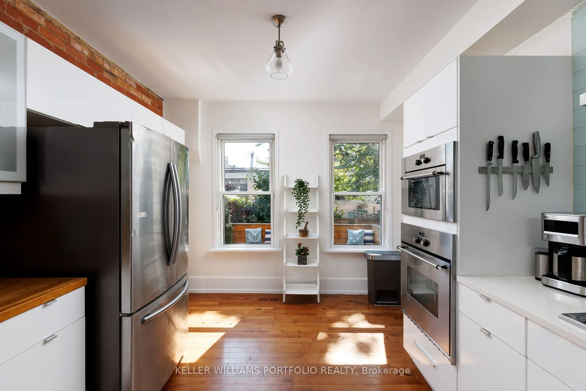 77 Hook Avenue