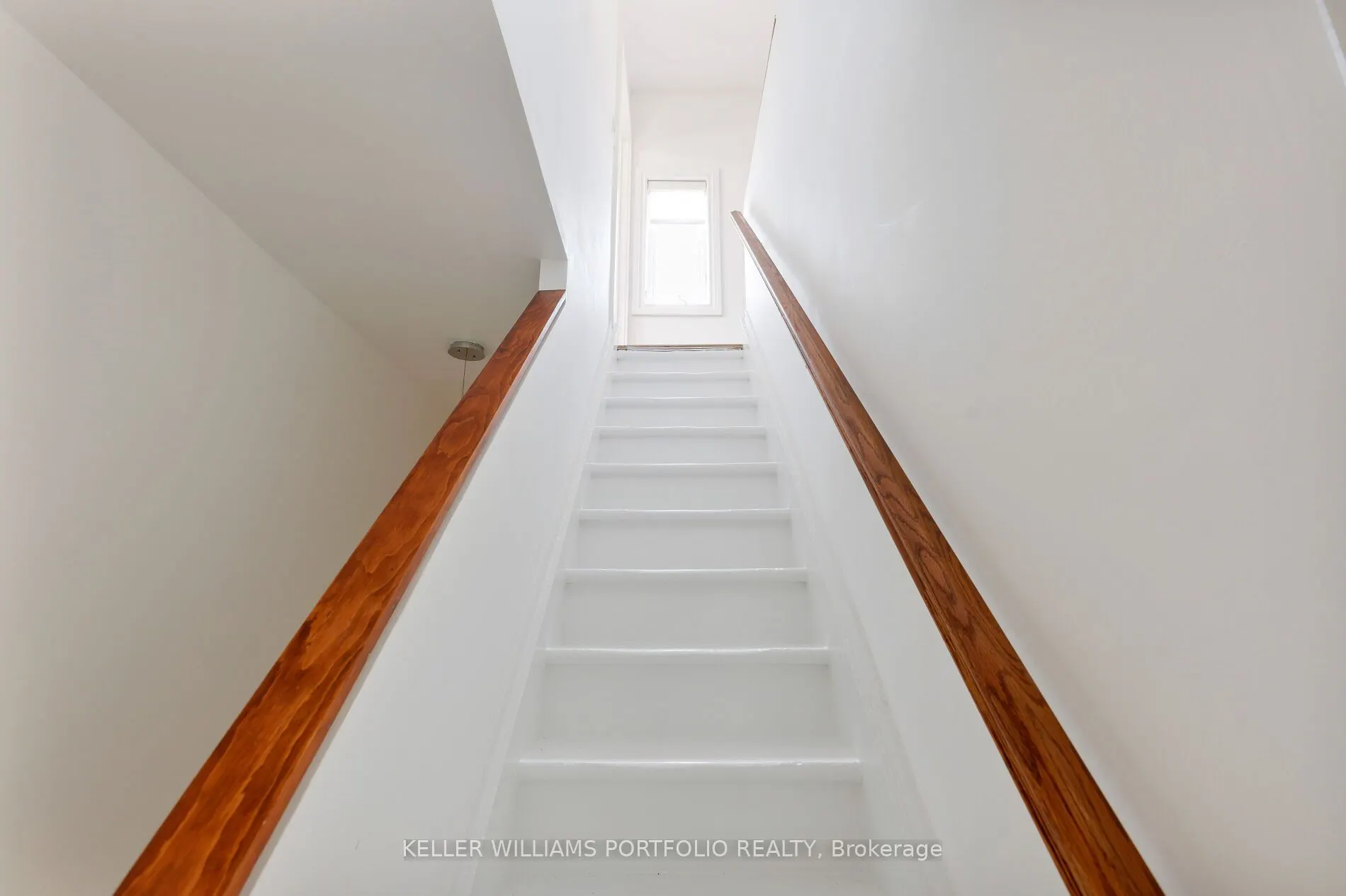 77 Hook Avenue