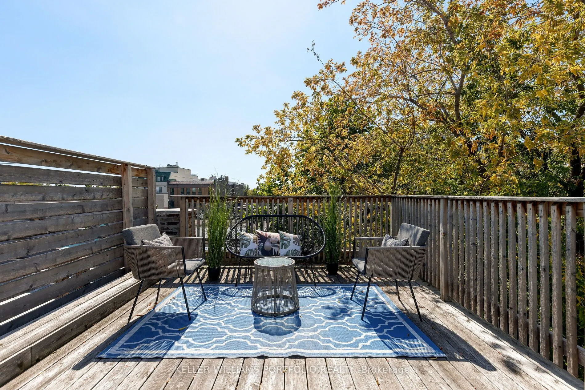 77 Hook Avenue