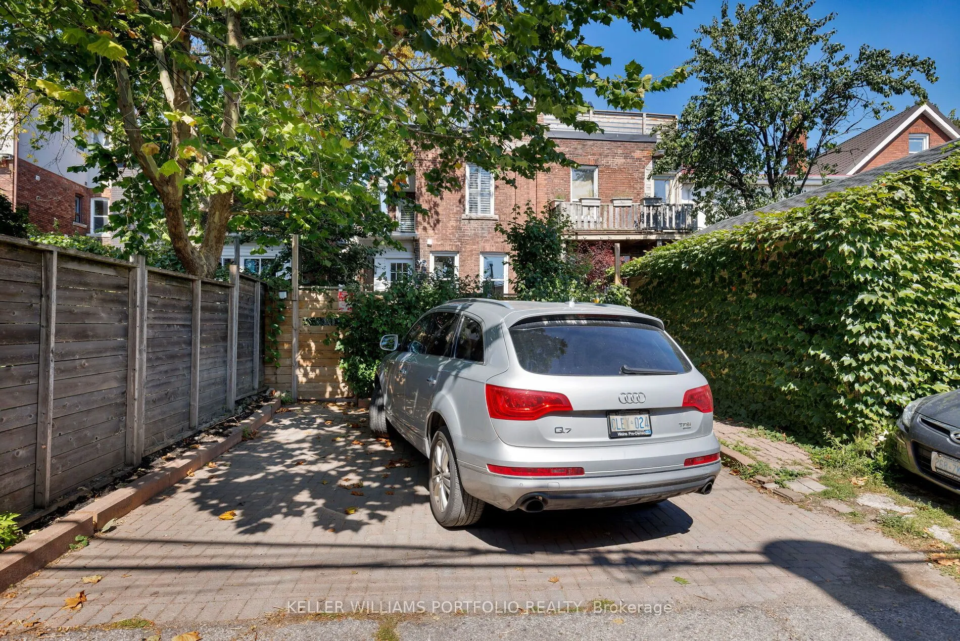 77 Hook Avenue