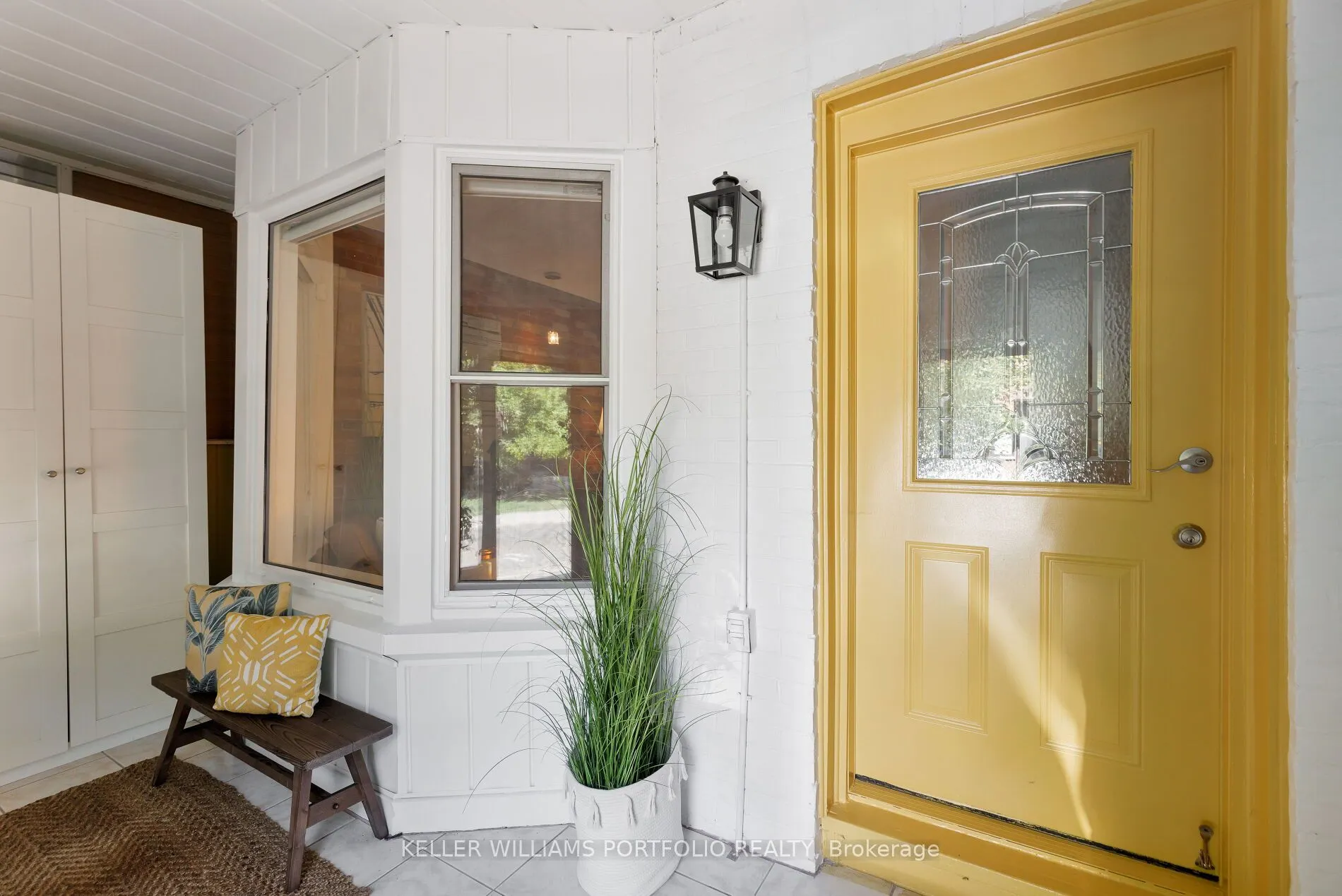 77 Hook Avenue