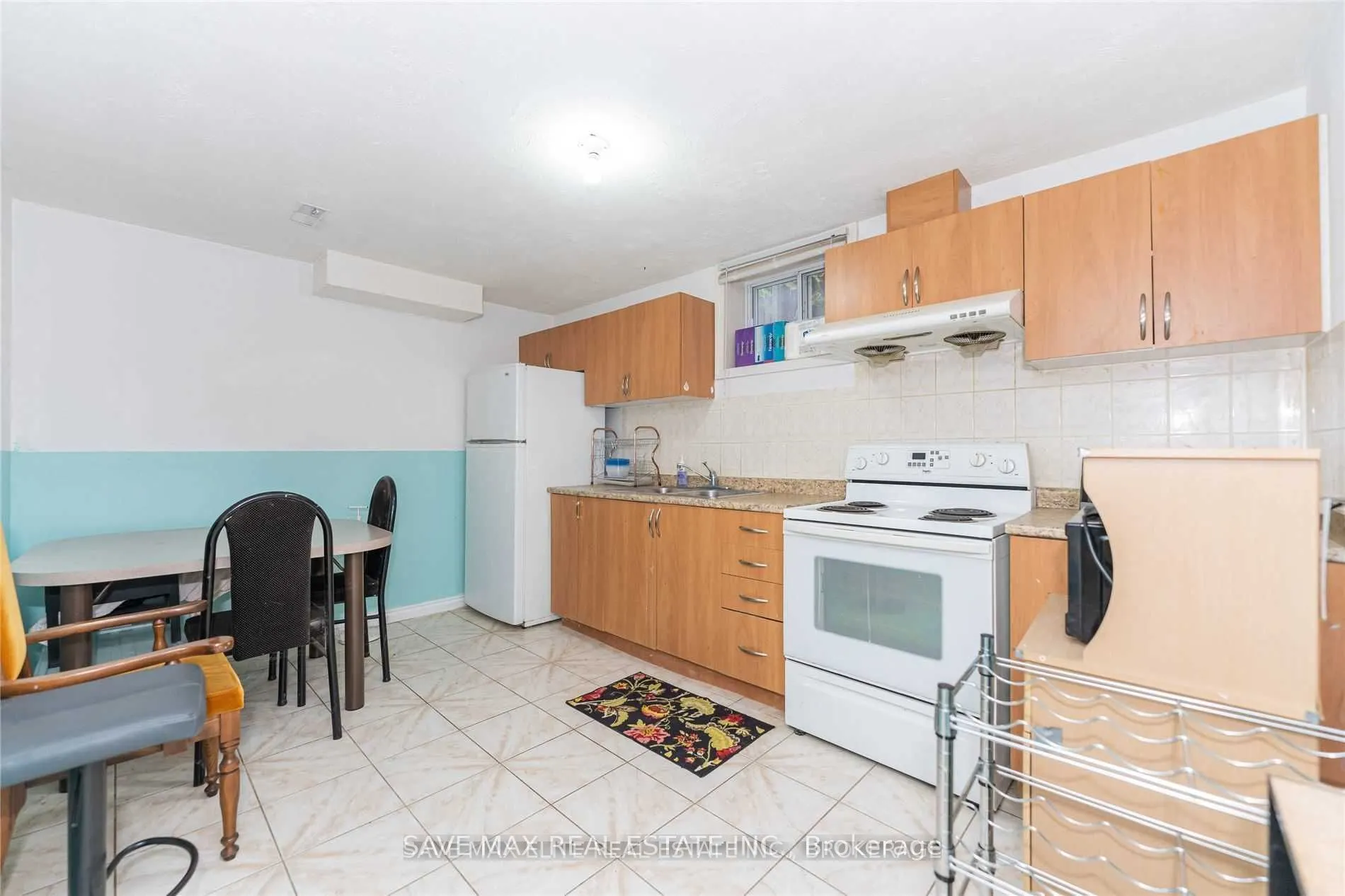 12 Maverick Crescent