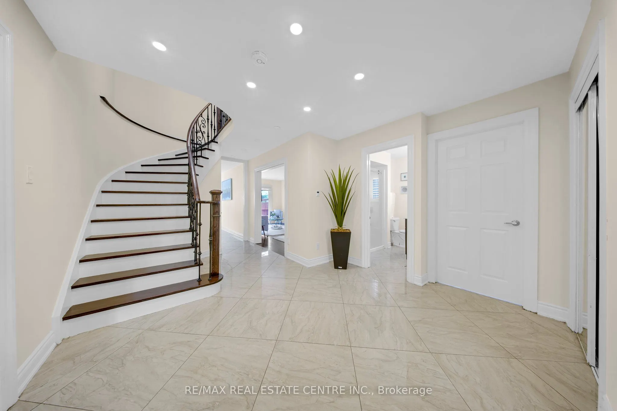 30 Oaklea Boulevard