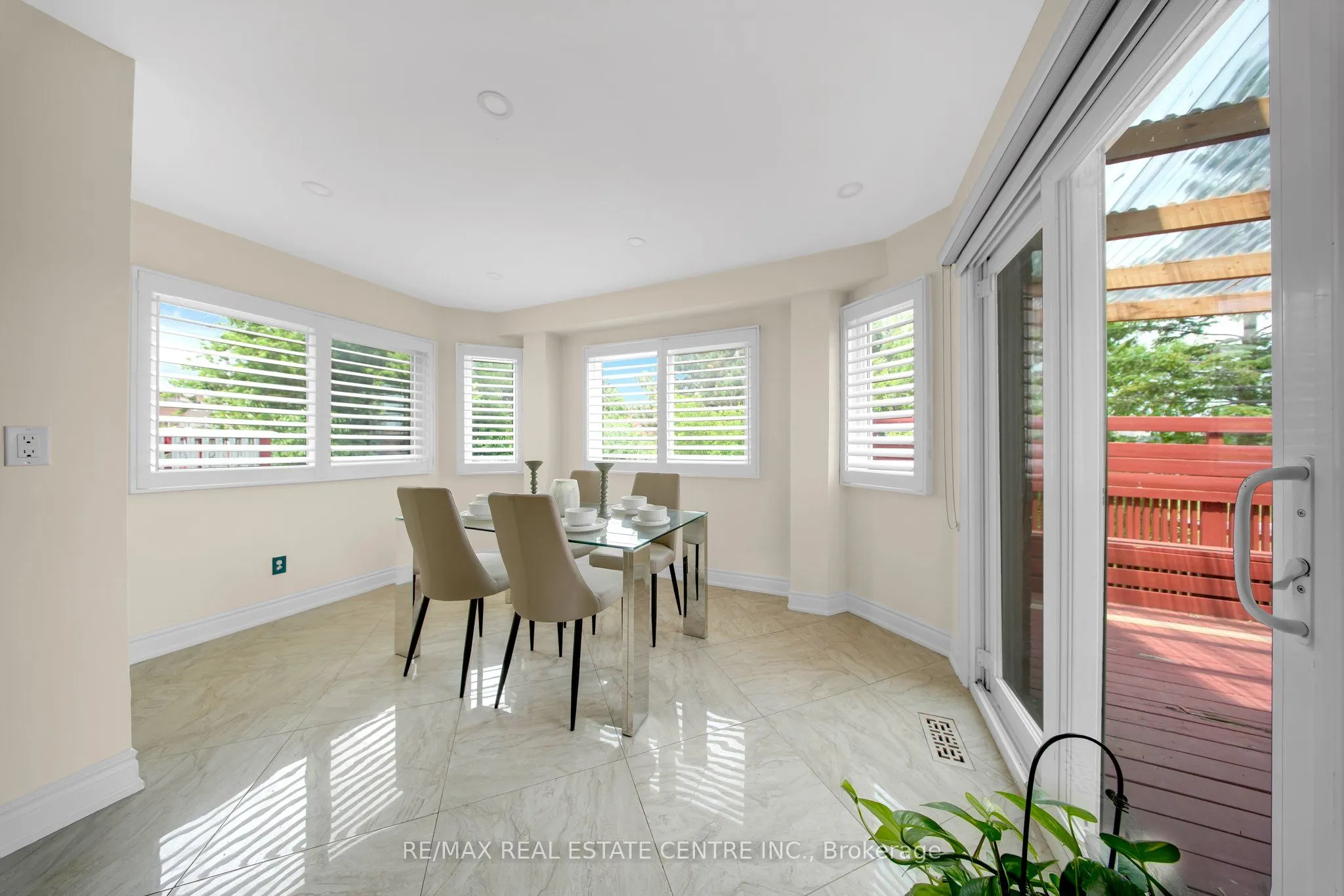 30 Oaklea Boulevard