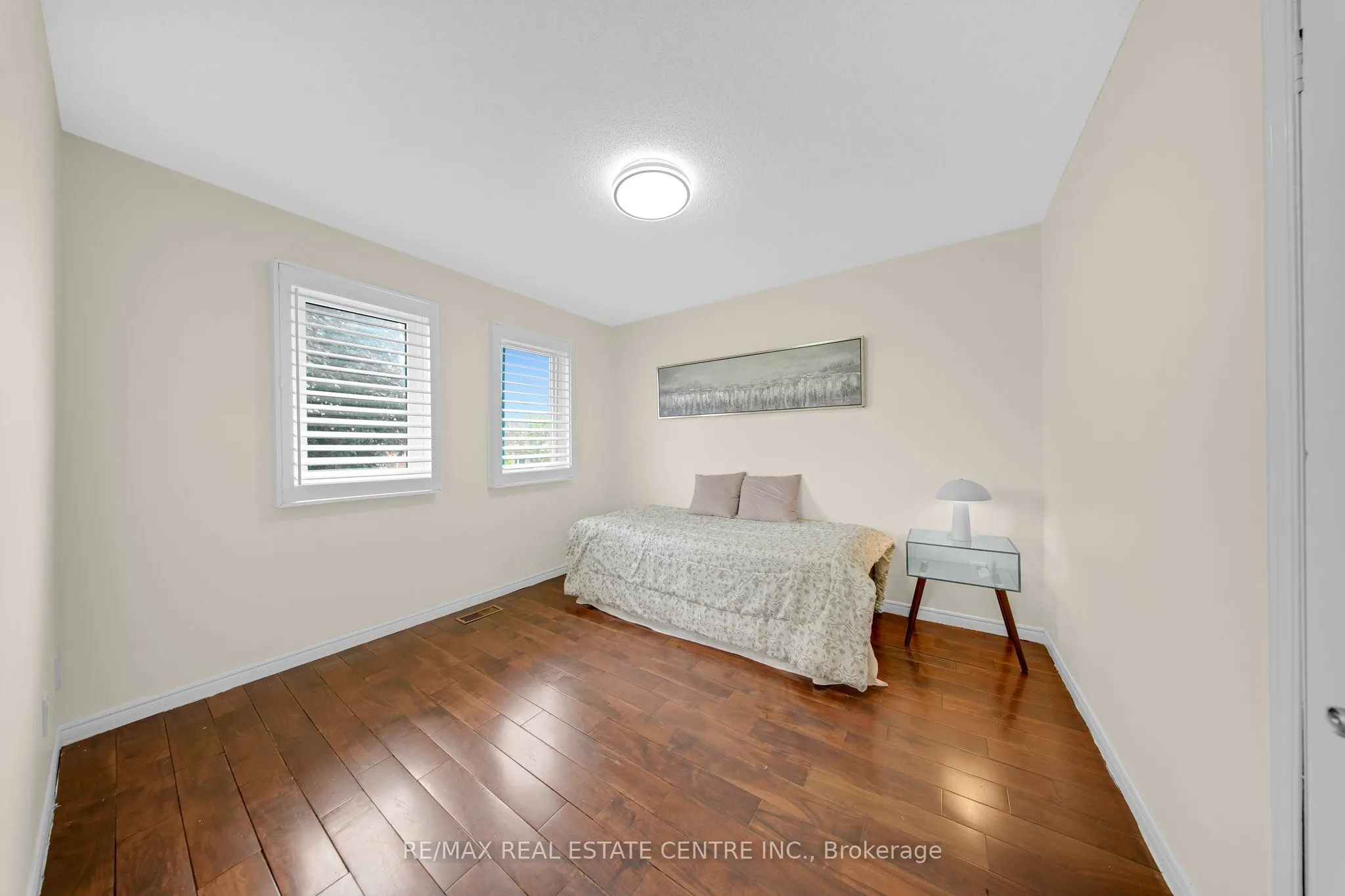 30 Oaklea Boulevard