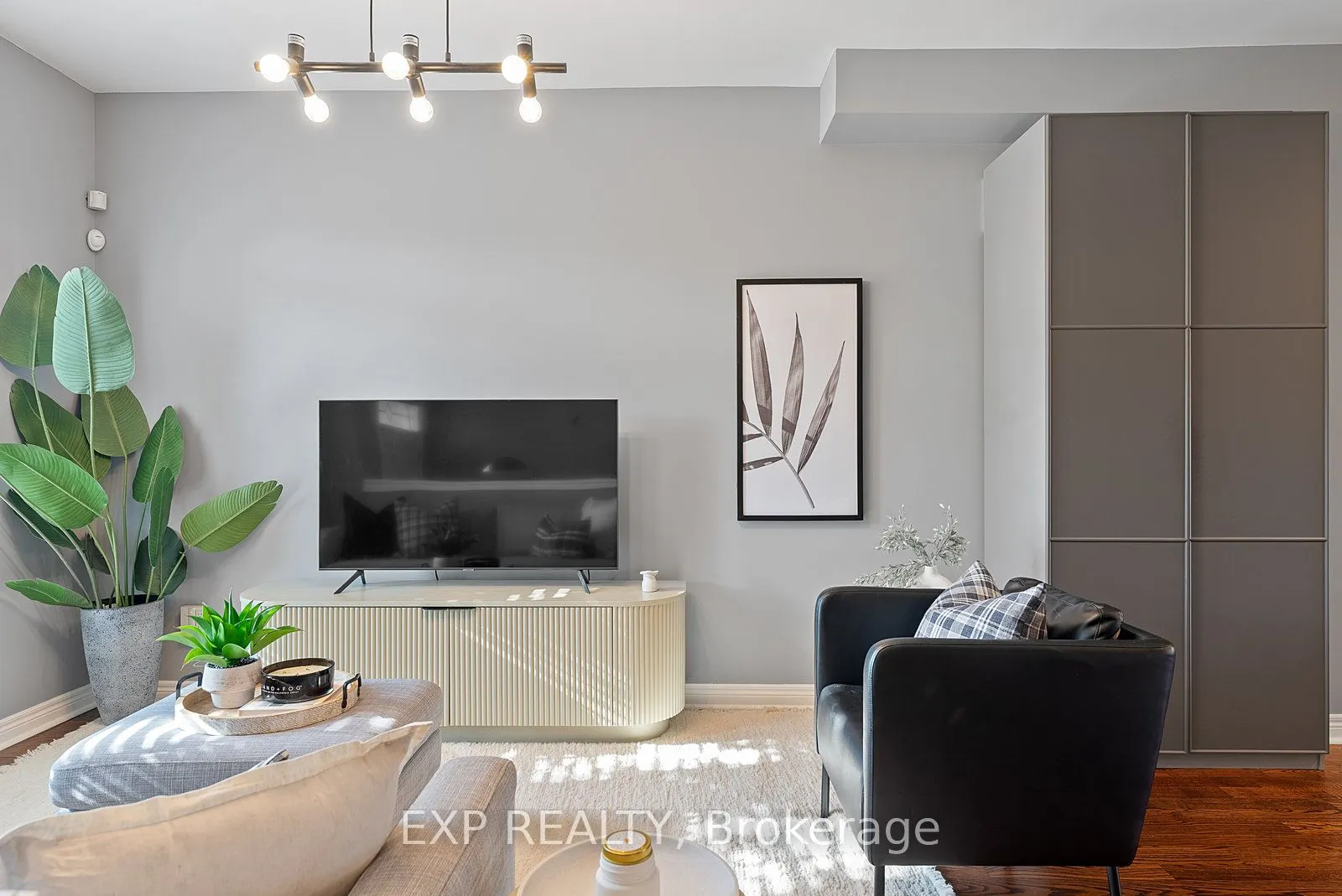451 Royal York Road