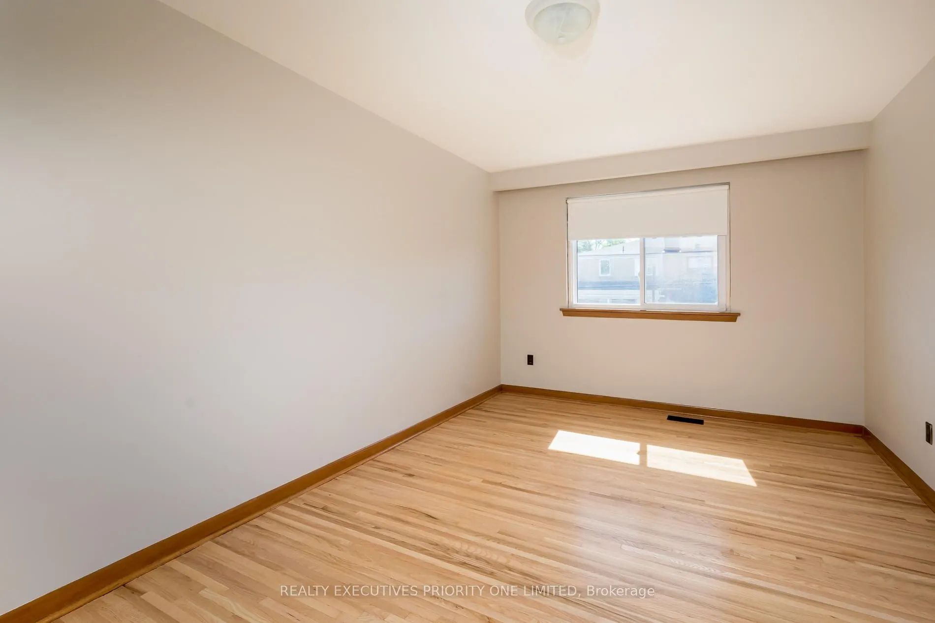 5 Lantos Court