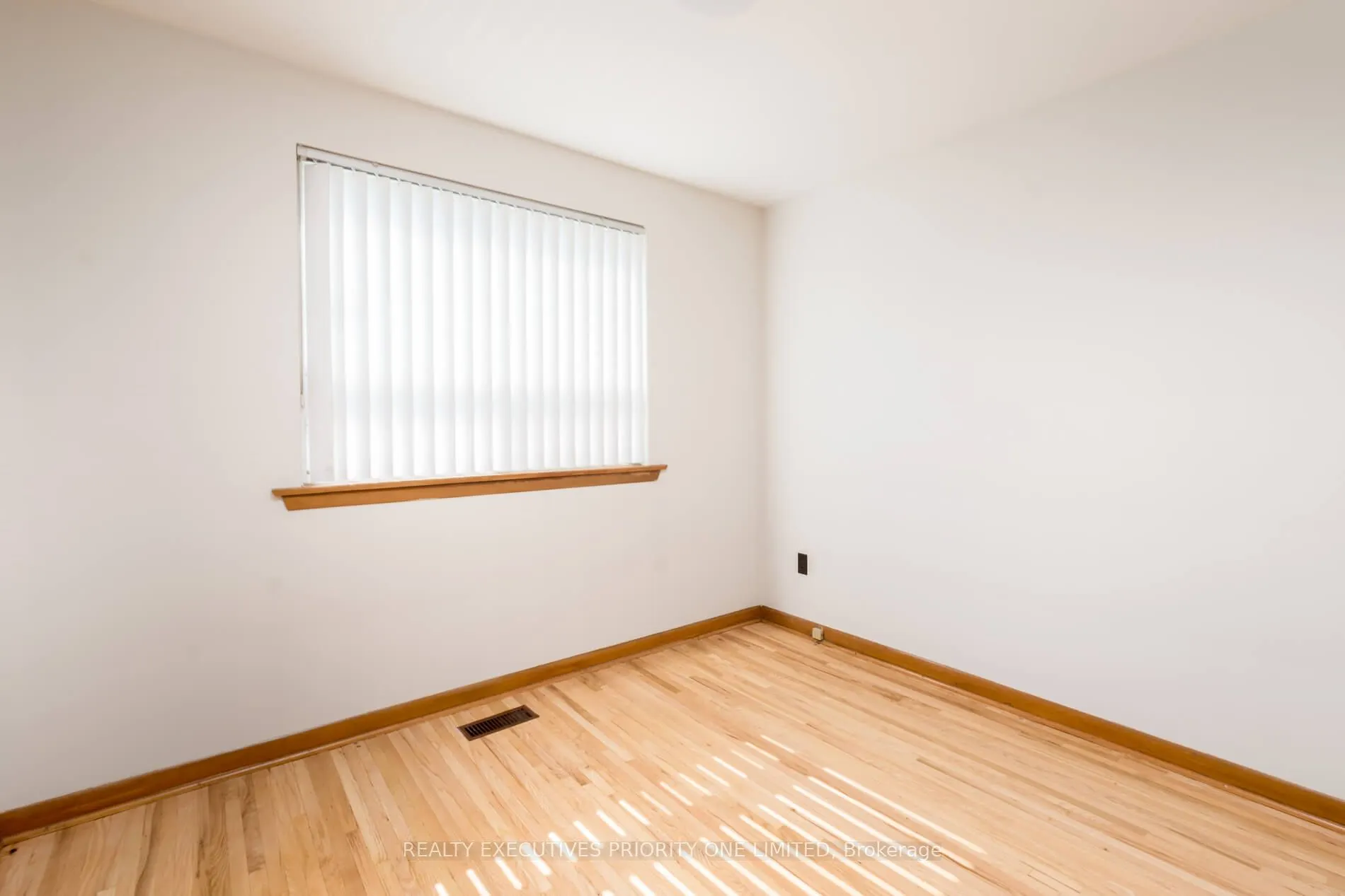 5 Lantos Court