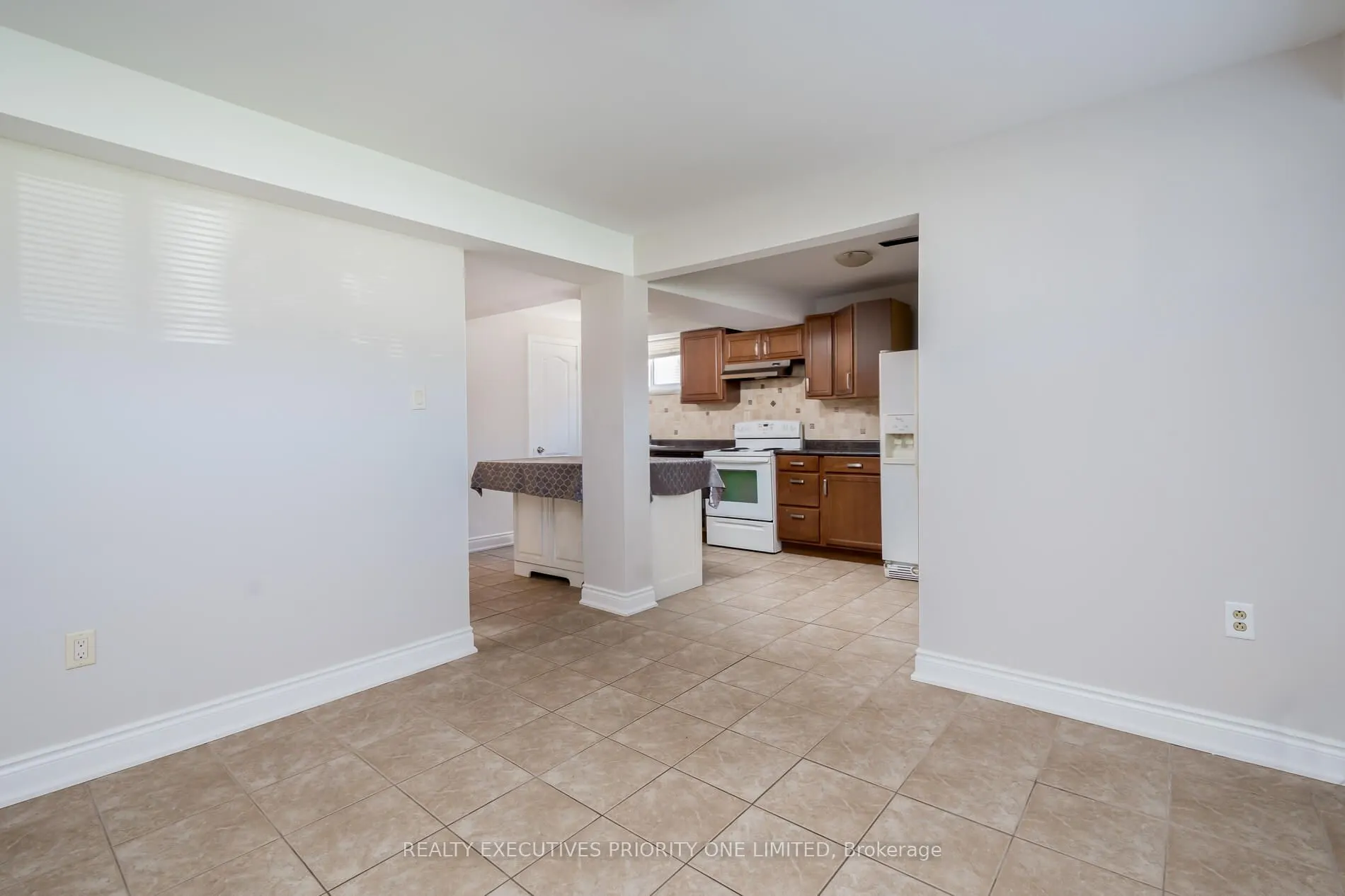 5 Lantos Court