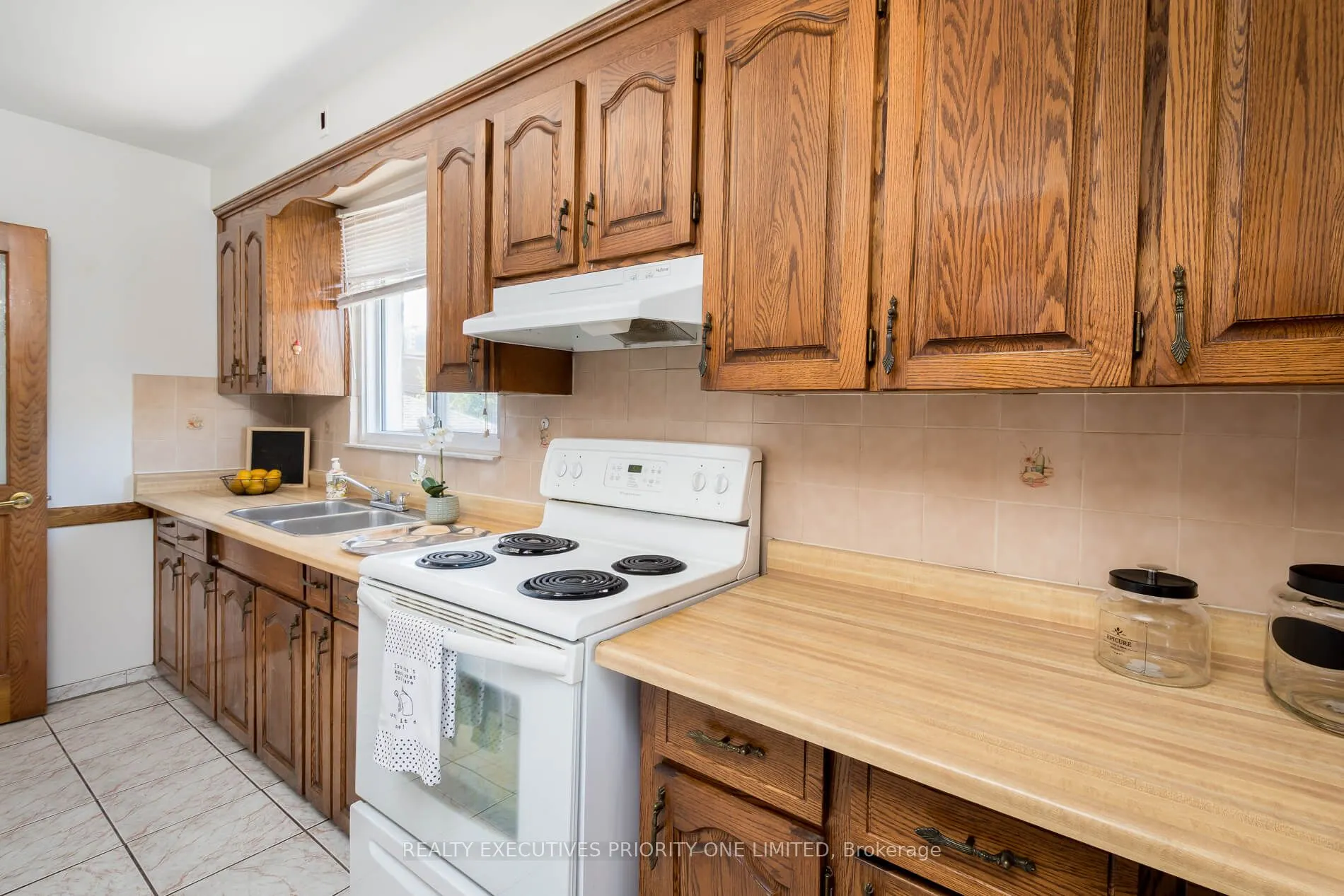5 Lantos Court