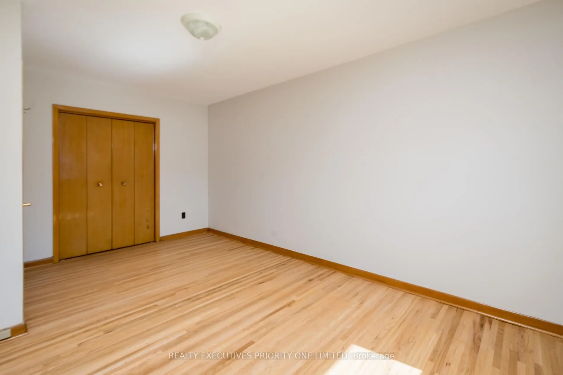 5 Lantos Court