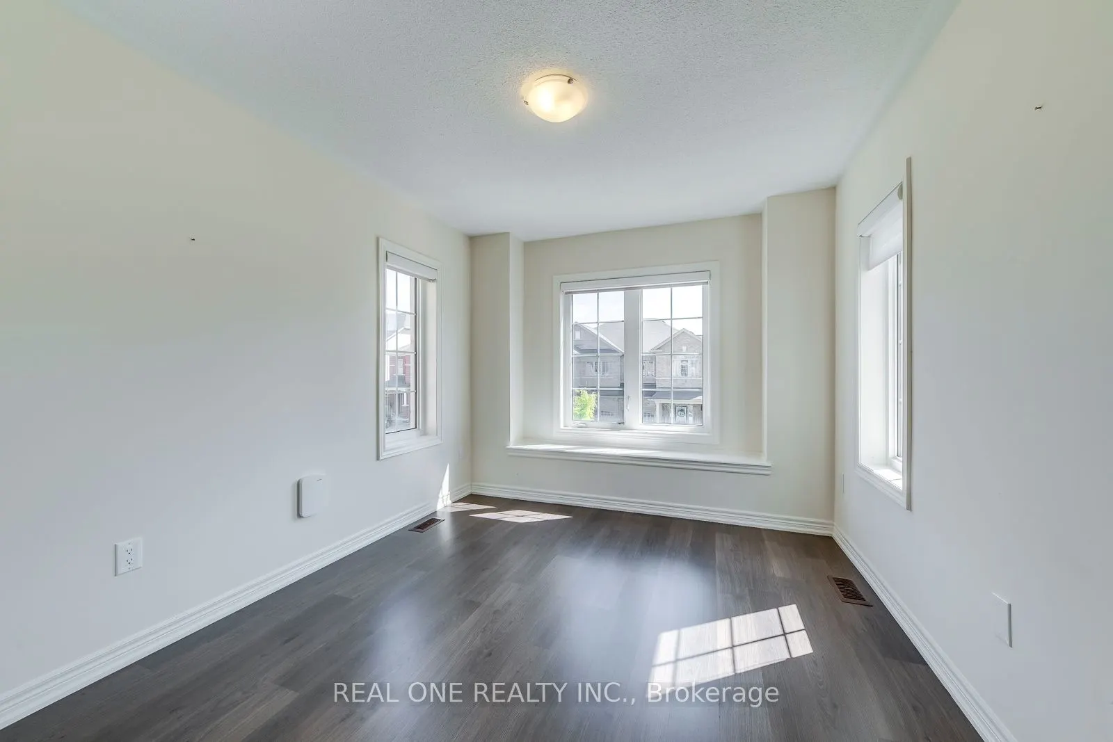 475 George Ryan Avenue
