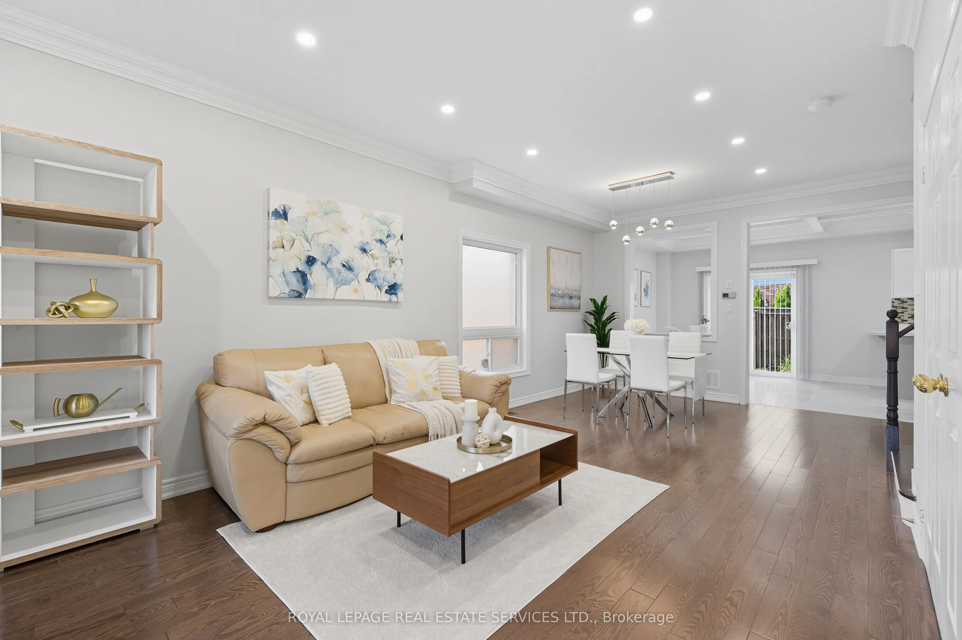 1213 Bonin Crescent