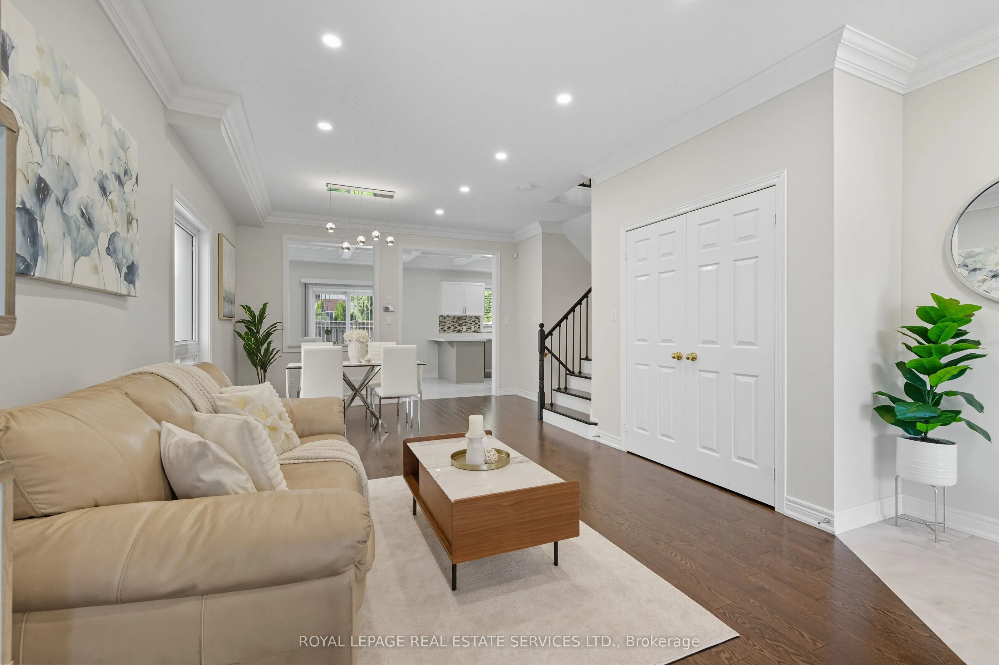 1213 Bonin Crescent