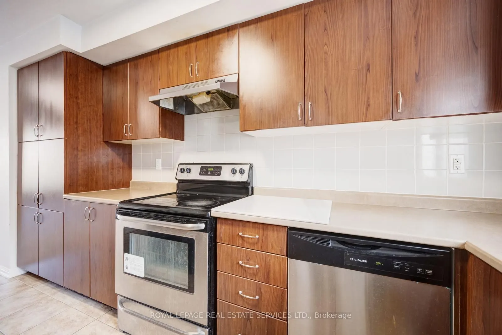 3185 Boxford Crescent, #7
