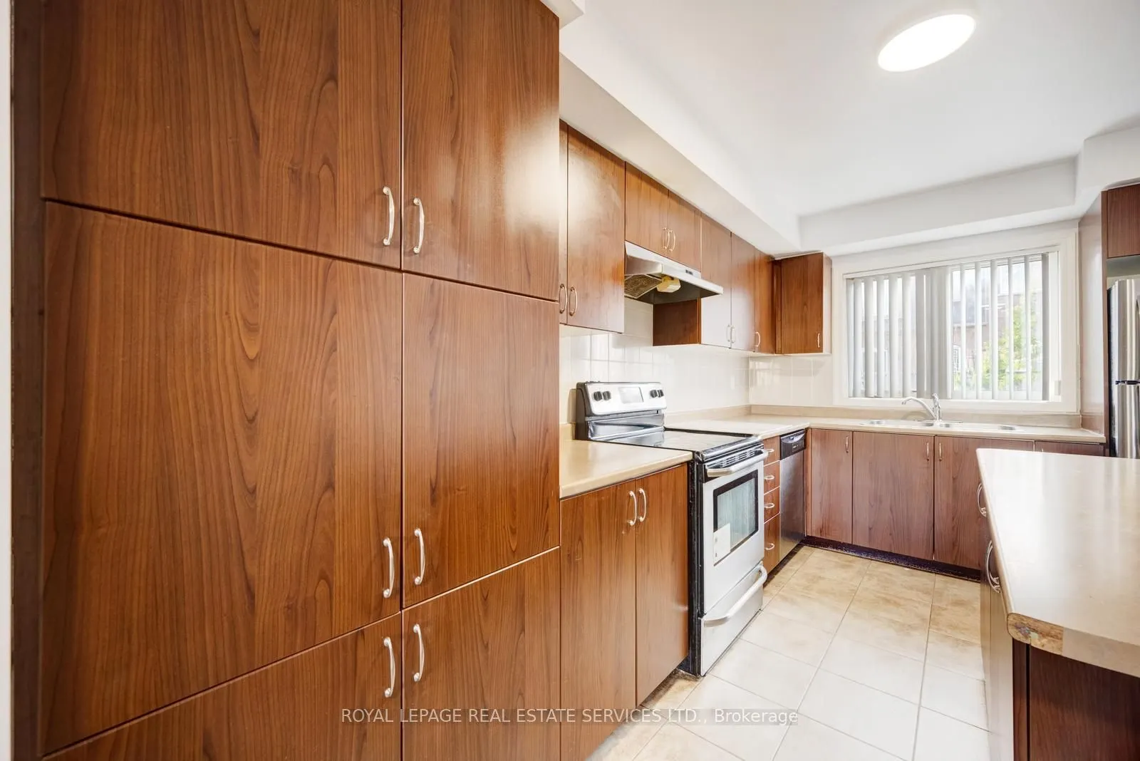 3185 Boxford Crescent, #7