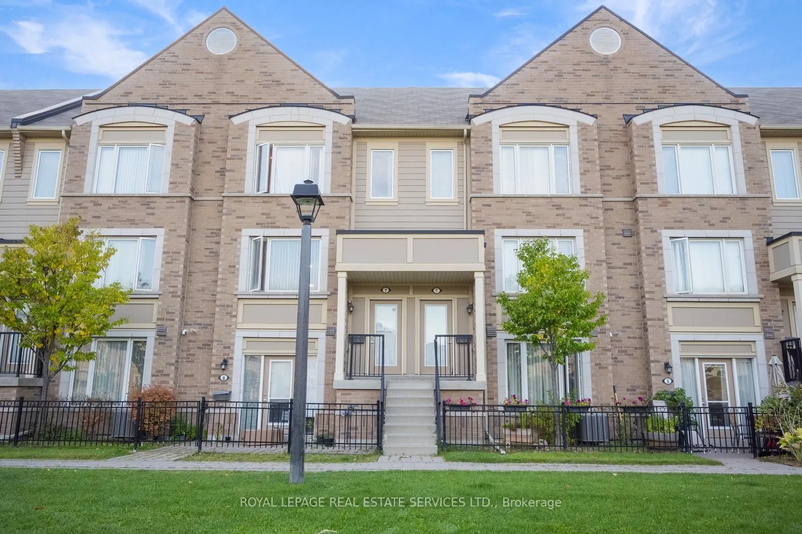 3185 Boxford Crescent, #7