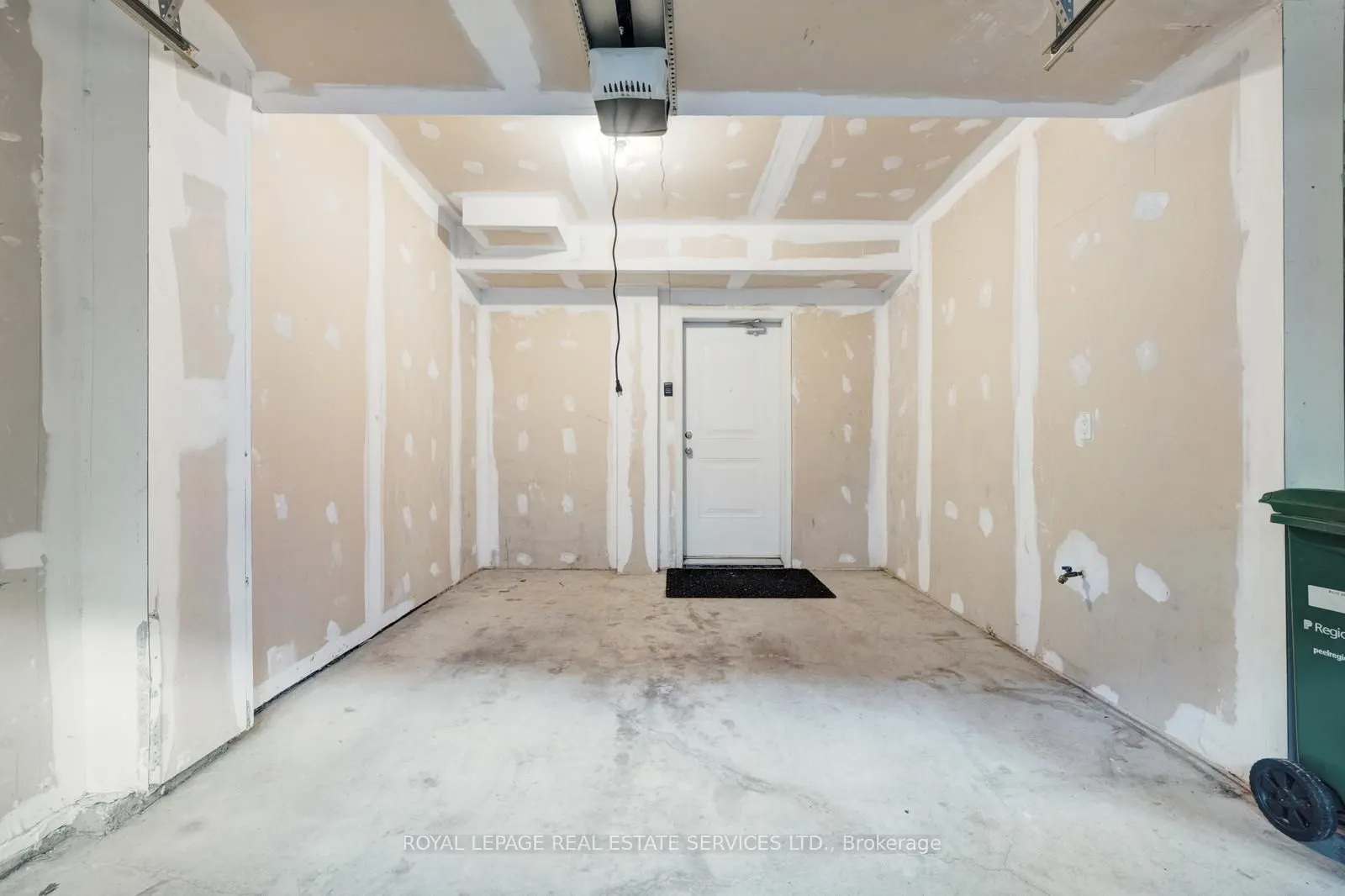 3185 Boxford Crescent, #7
