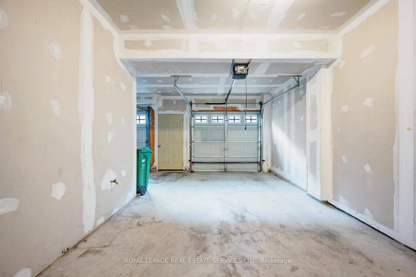 3185 Boxford Crescent, #7
