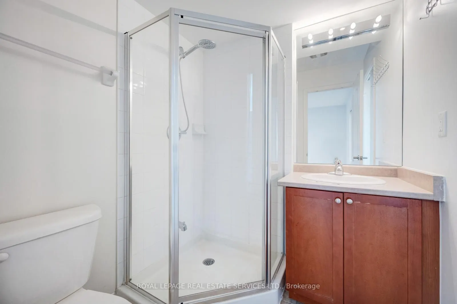 3185 Boxford Crescent, #7