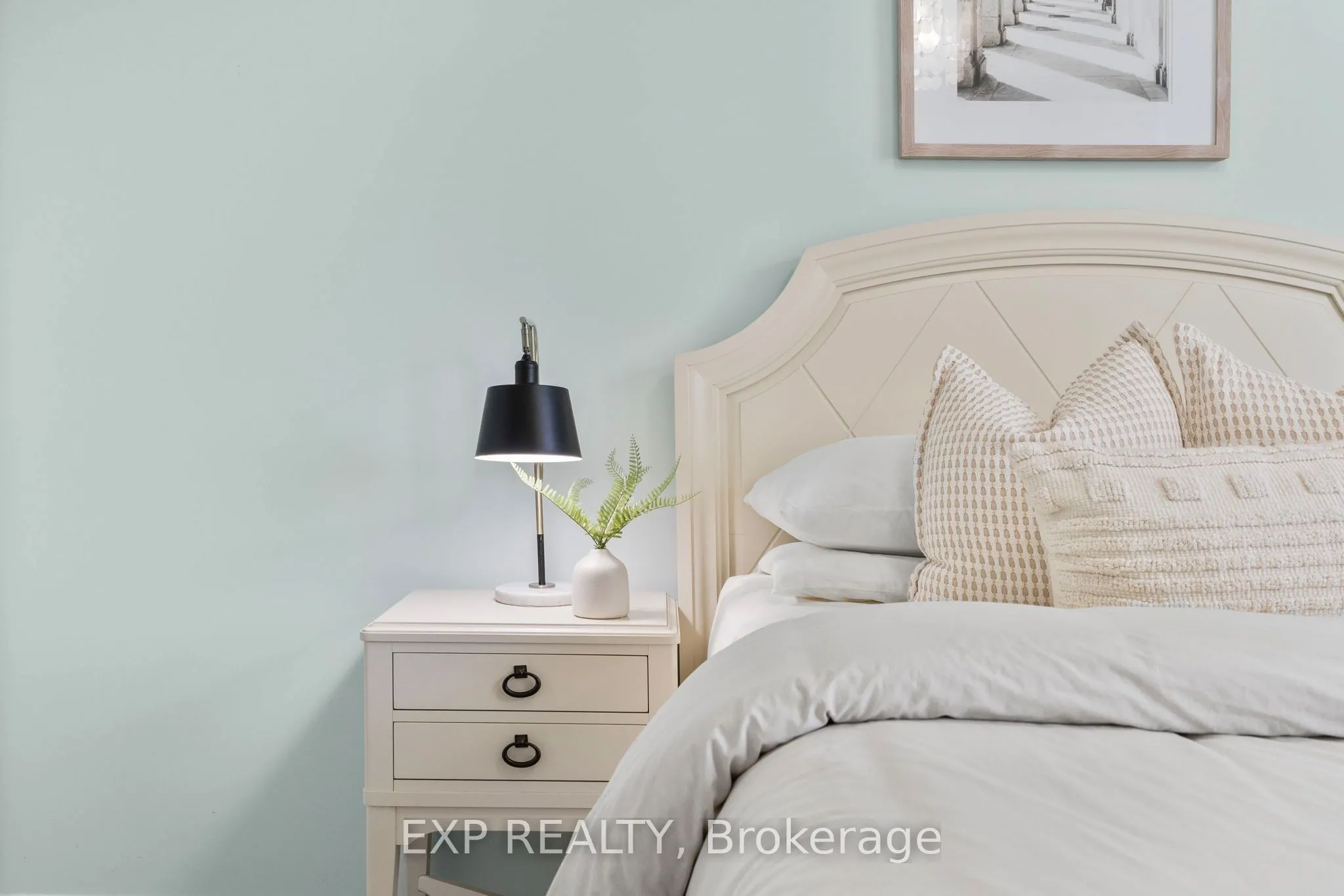2240 Lake Shore Boulevard W, #319