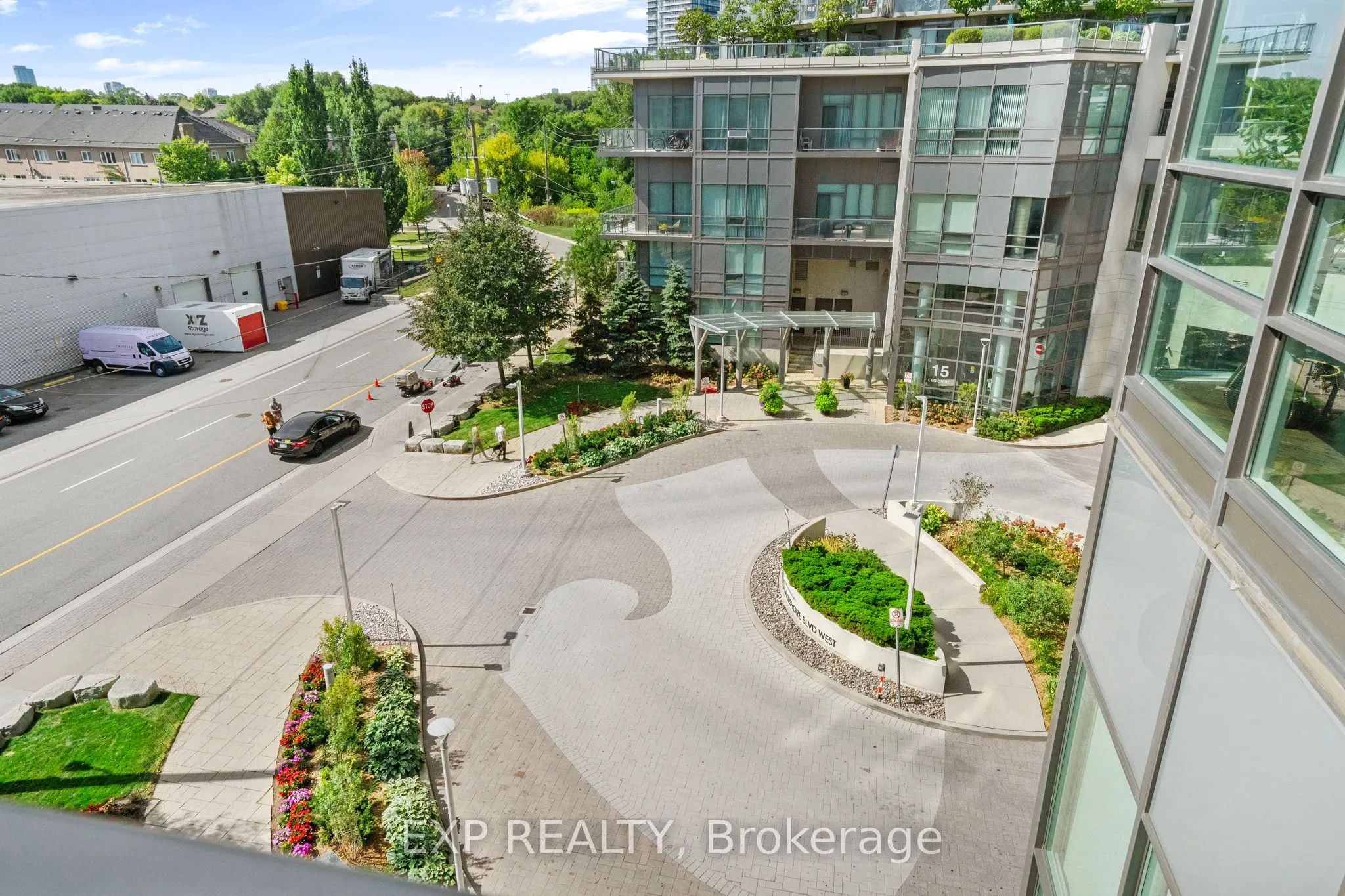 2240 Lake Shore Boulevard W, #319