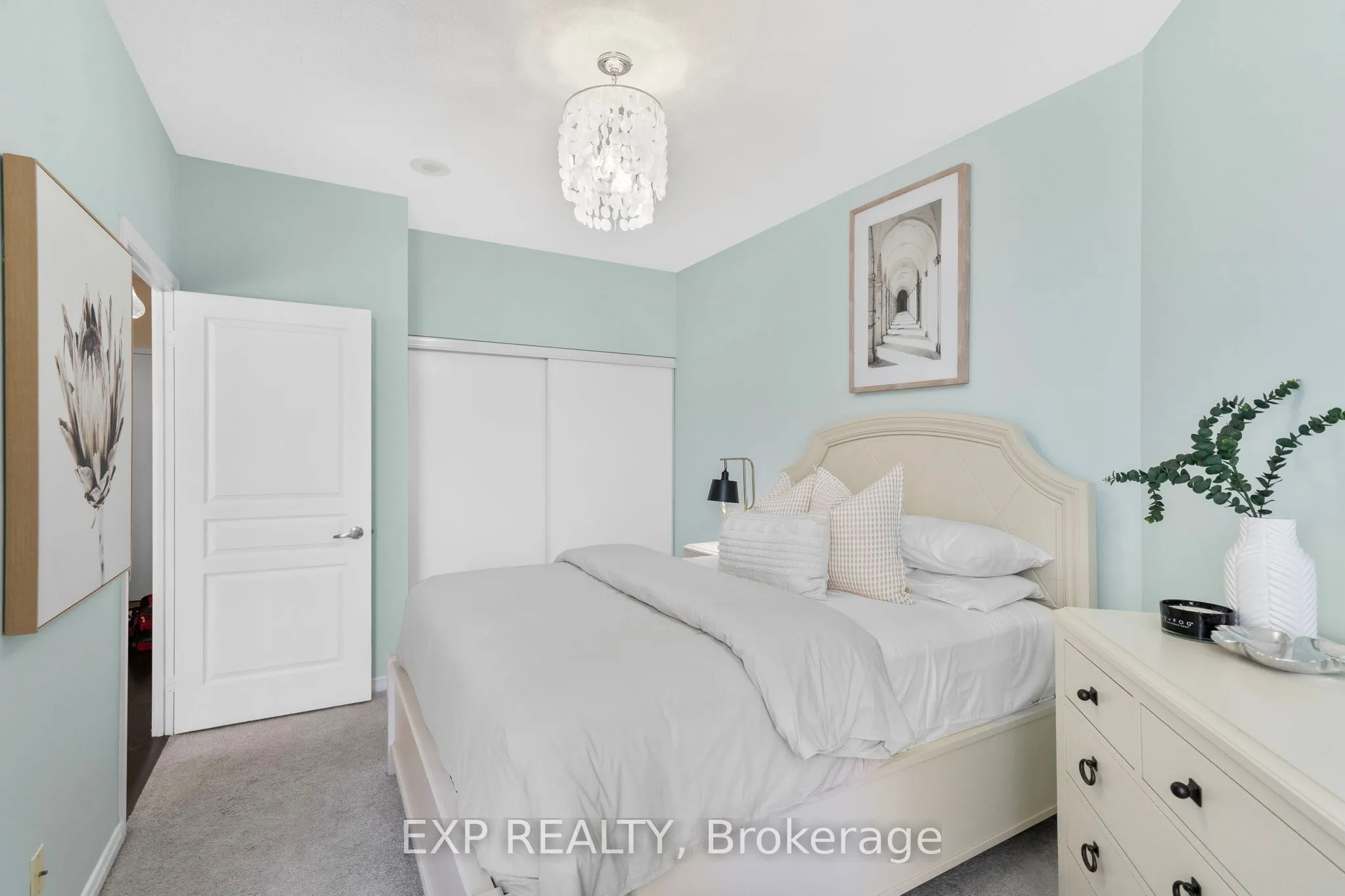 2240 Lake Shore Boulevard W, #319