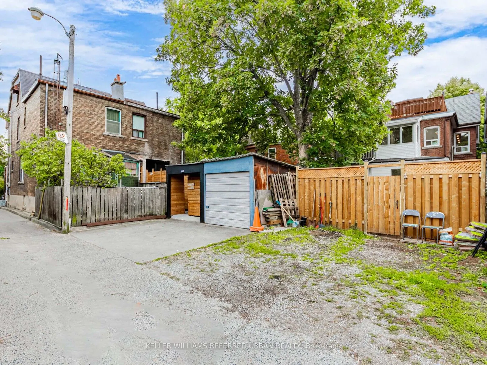 199 Indian Road Crescent