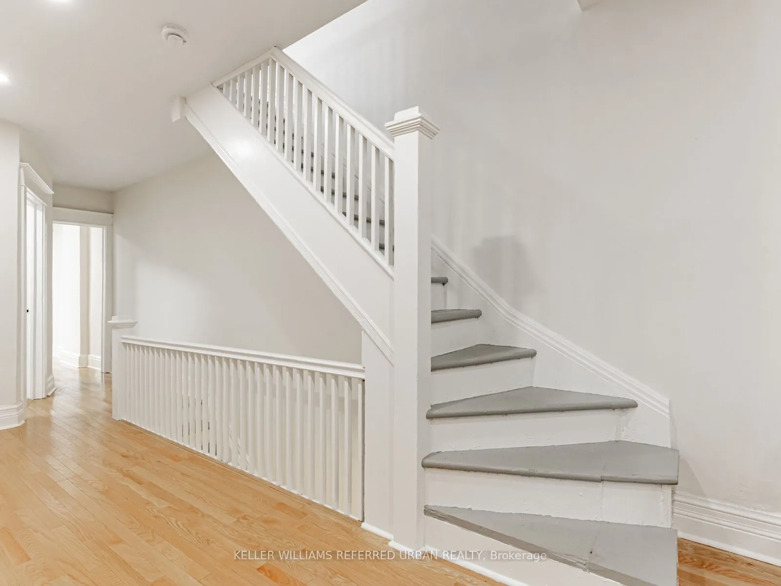 199 Indian Road Crescent