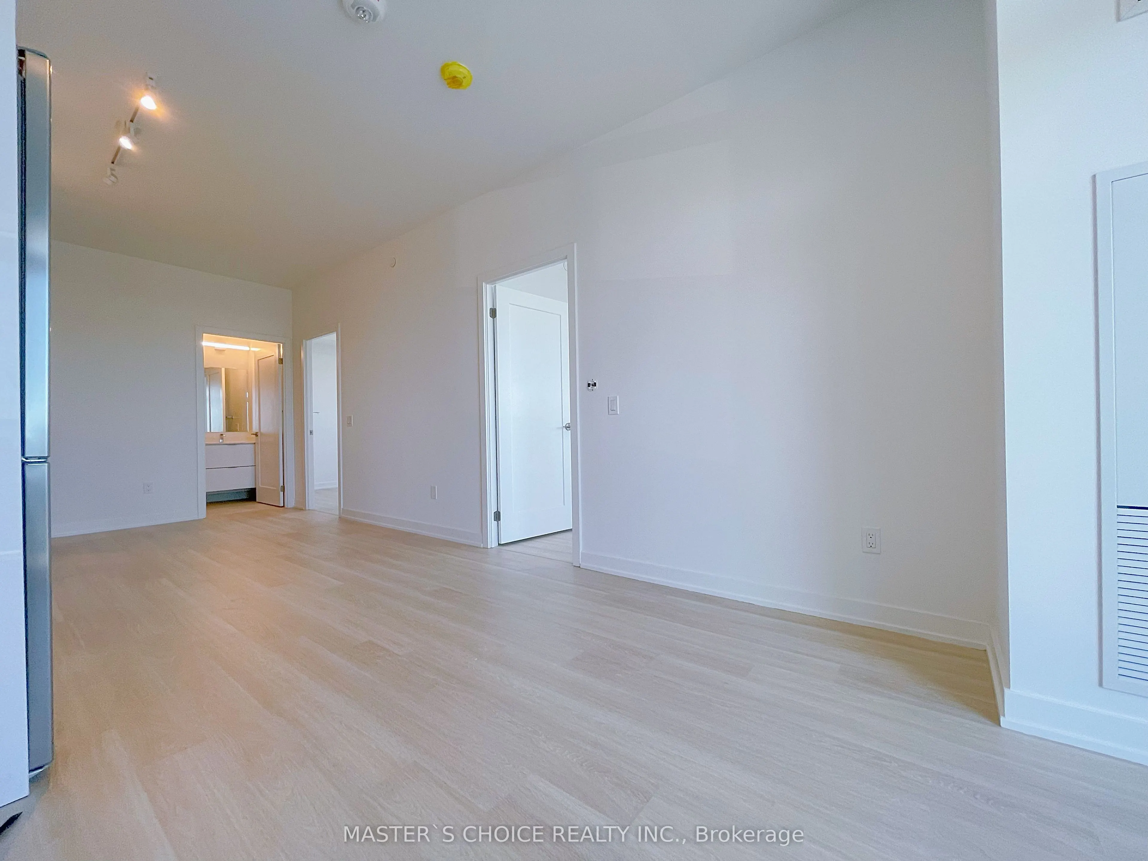 5105 Hurontario Street, #2002