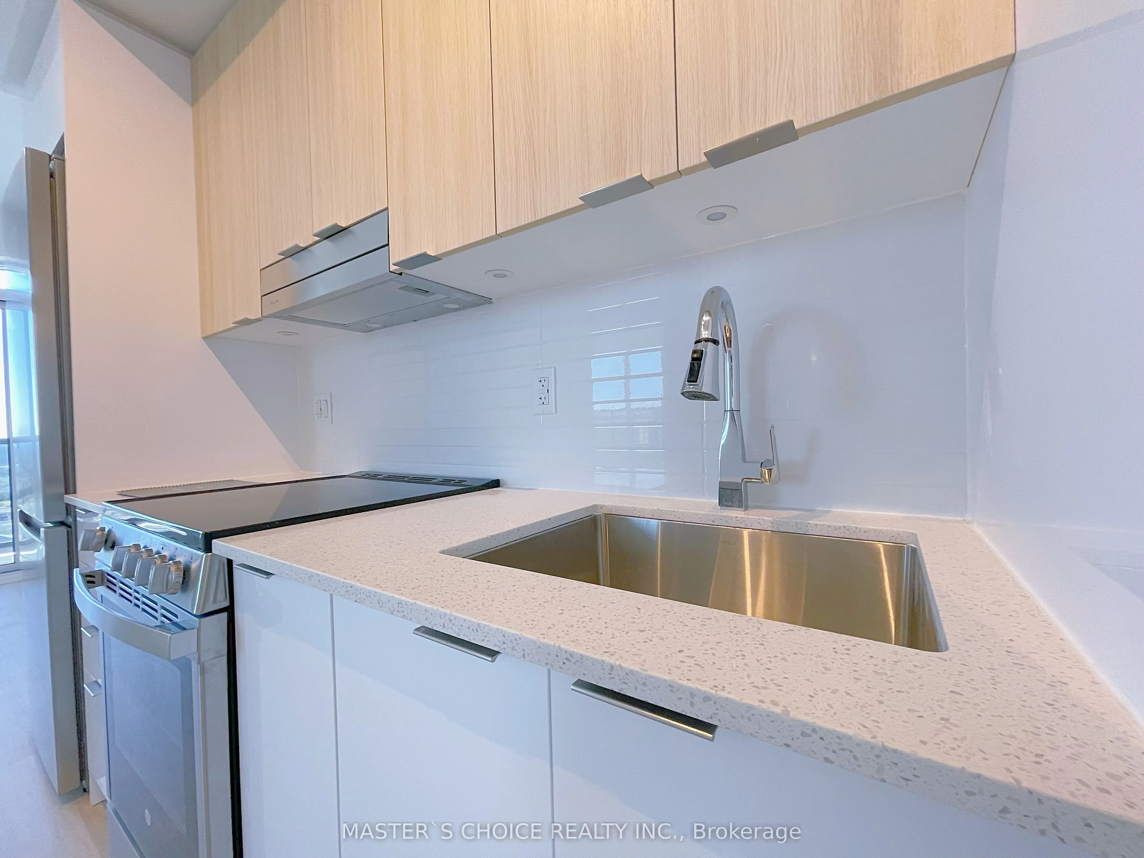 5105 Hurontario Street, #2002